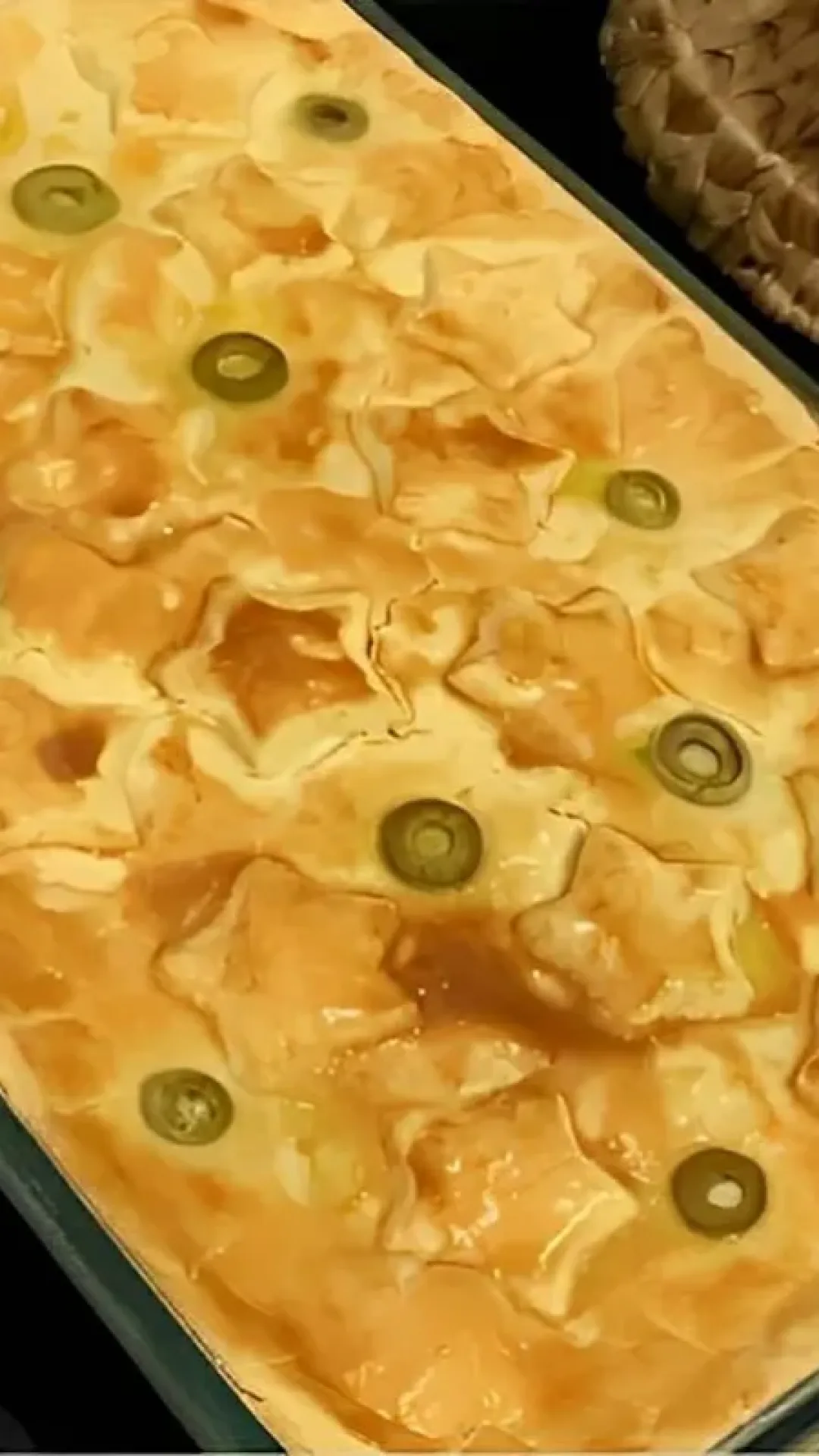 Empadão de frango com essa massa que derrete na boca e é muito fácil de ser feita