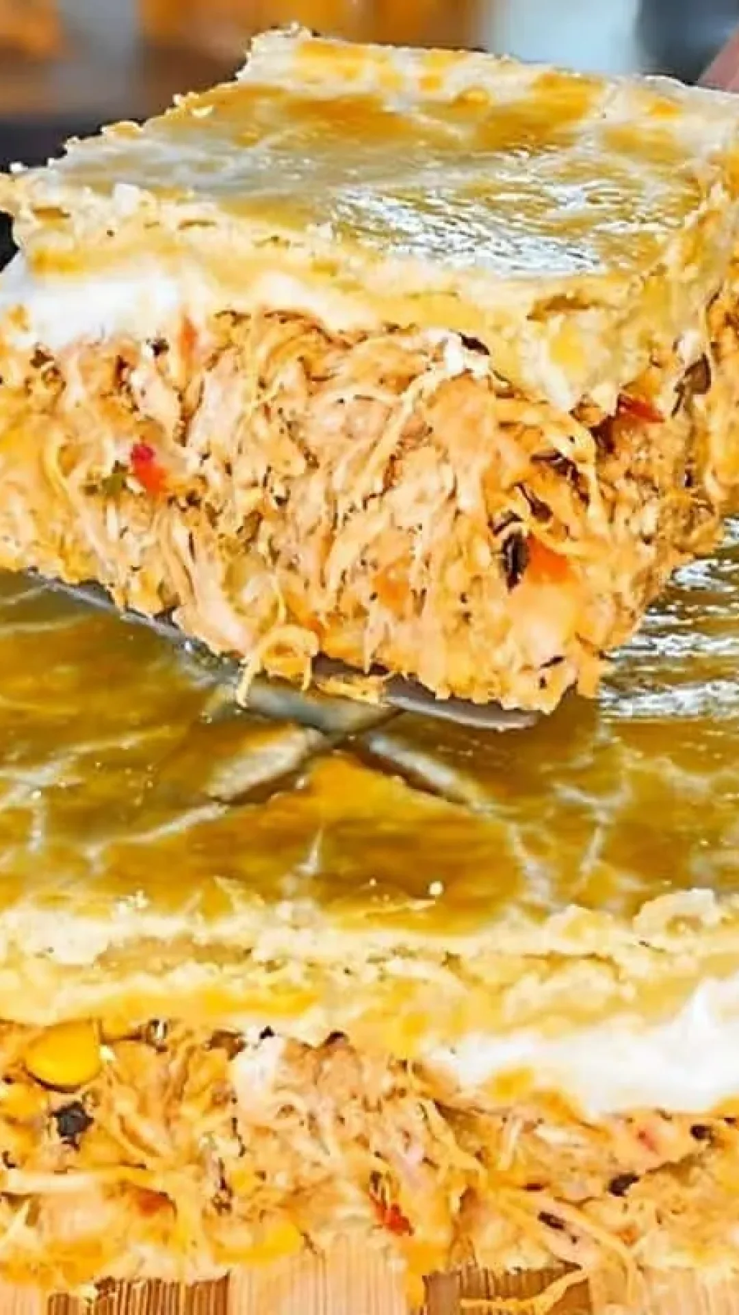 Empadão de frango fácil e cremoso a massa desmancha na boca e o recheio é delicioso