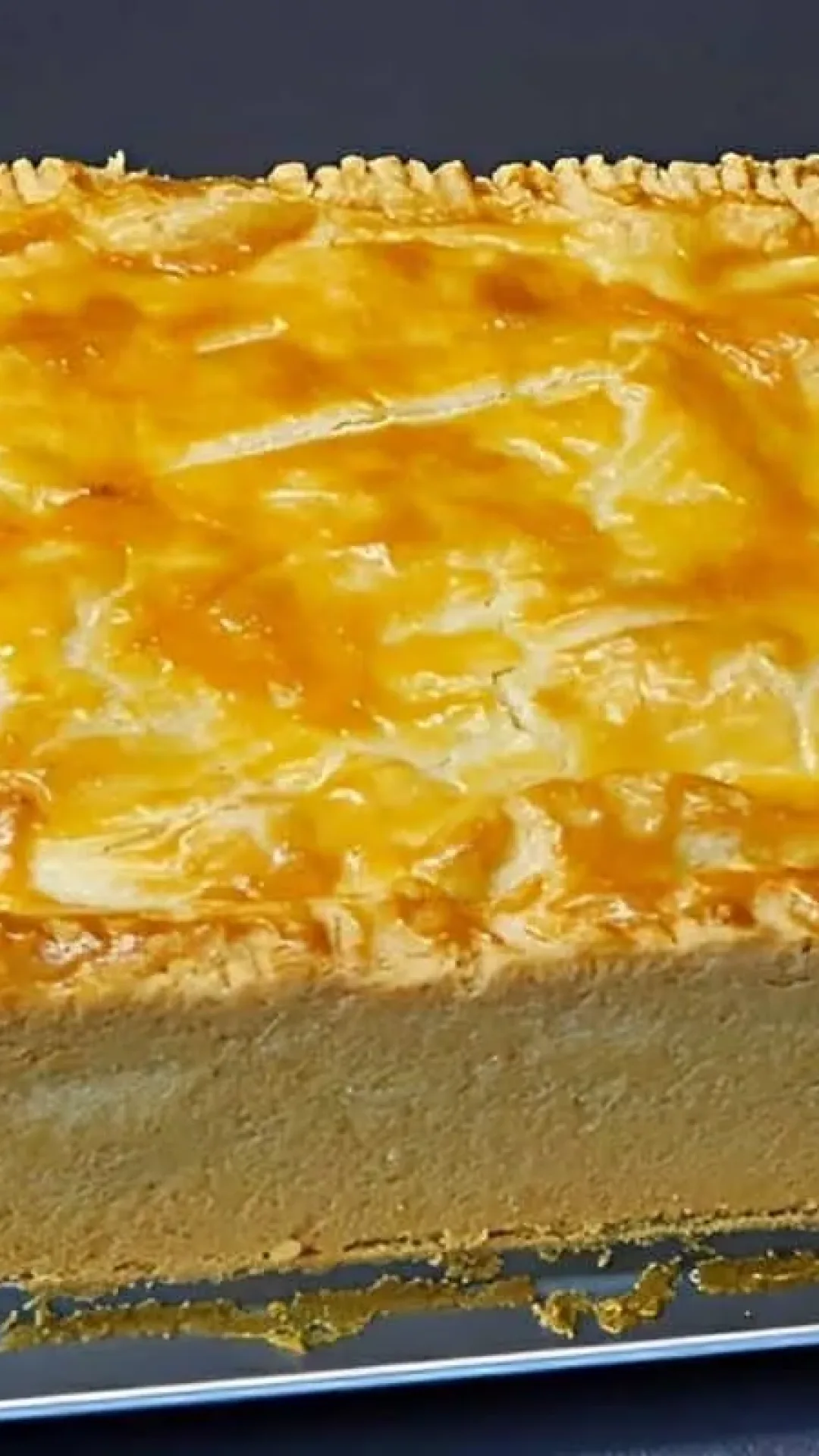 Empadão de frango que derrete na boca uma receita fácil de preparar e perfeita para o lanche