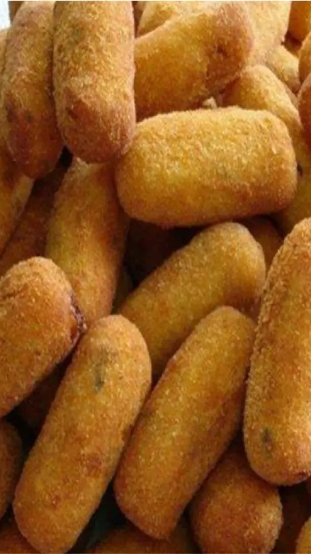 Enroladinho de salsicha frito muito fácil e com sabor delicioso igual da padaria