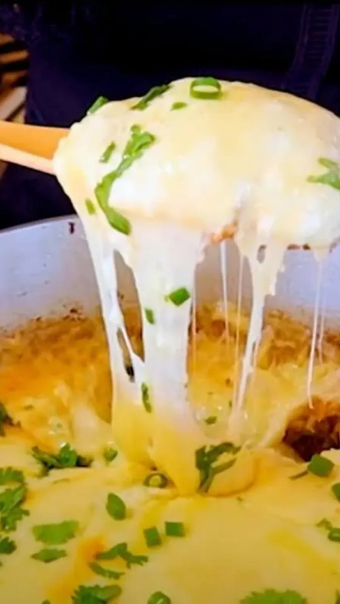 Escondidinho de carne moída super cremoso e fácil de preparar para o seu almoço de amanhã