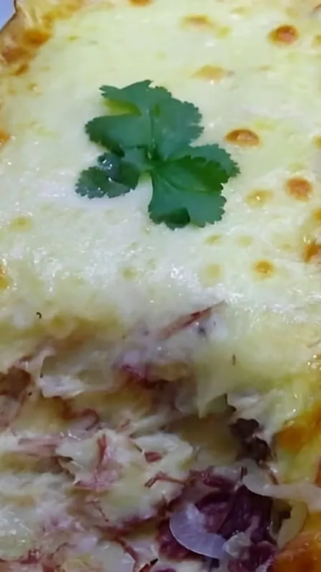 Escondidinho de carne seca com mandioca fácil e prático de preparar