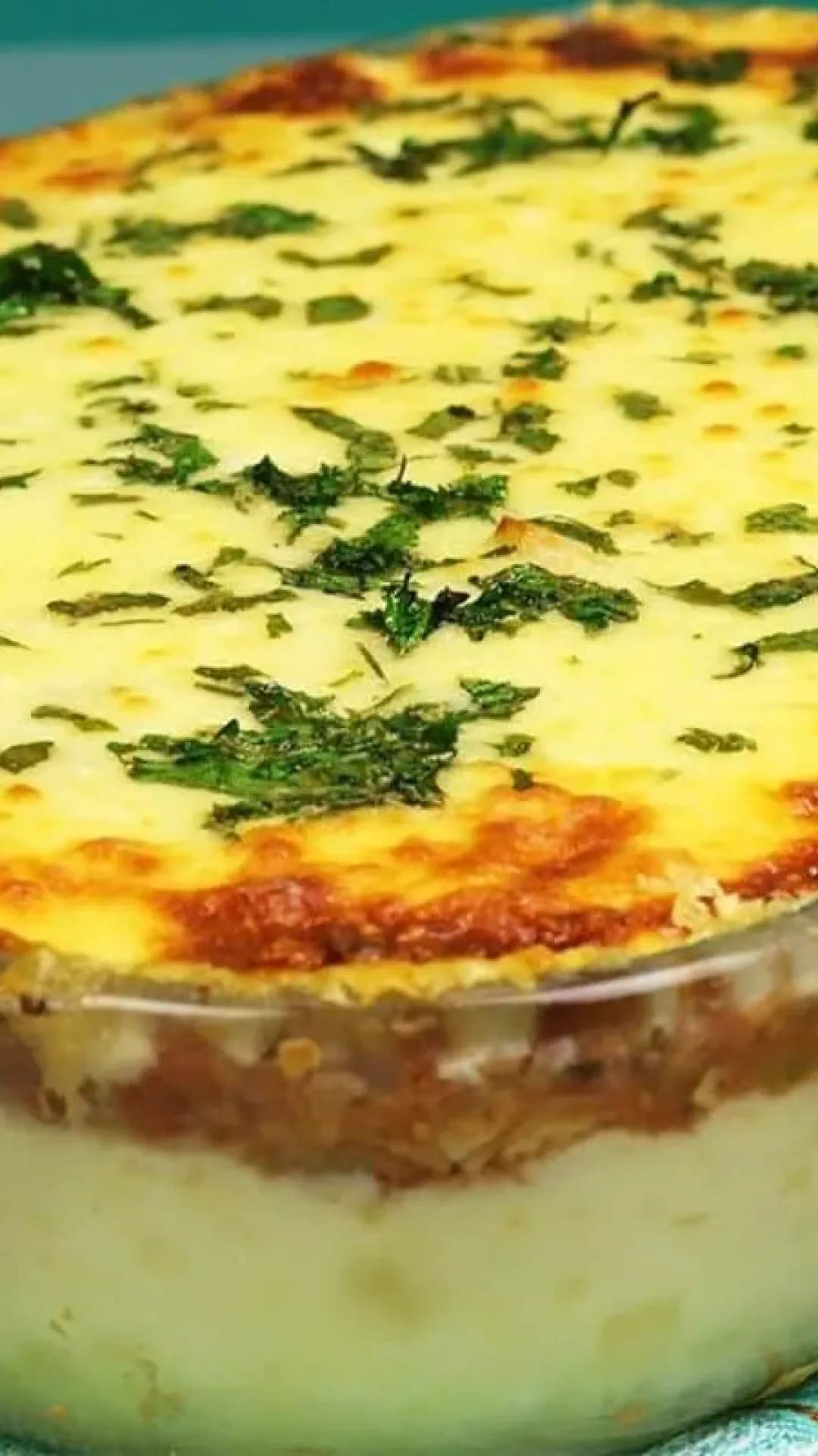 Escondidinho de mandioca com carne seca: o sucesso garantido do seu almoço de domingo