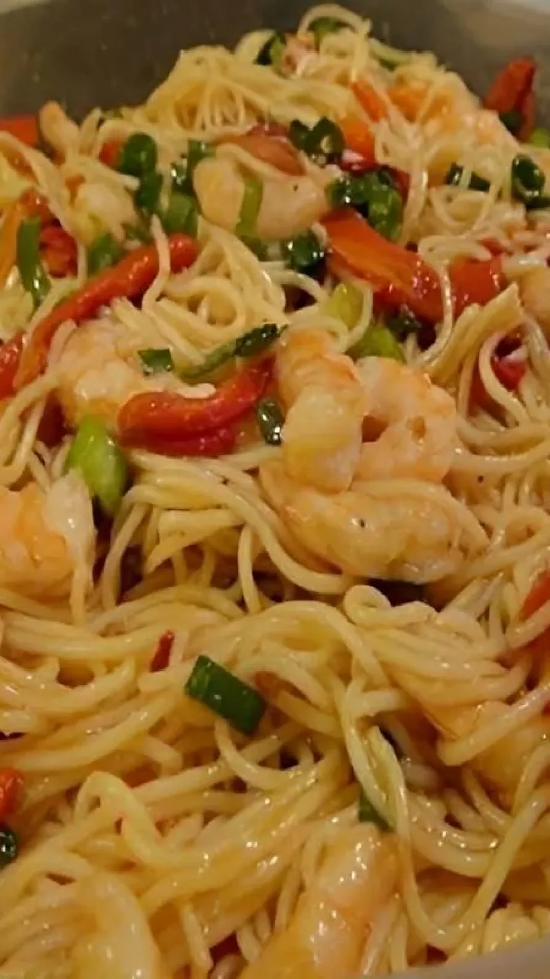 Espaguete ao molho de camarão receita de restaurante para fazer na sua casa