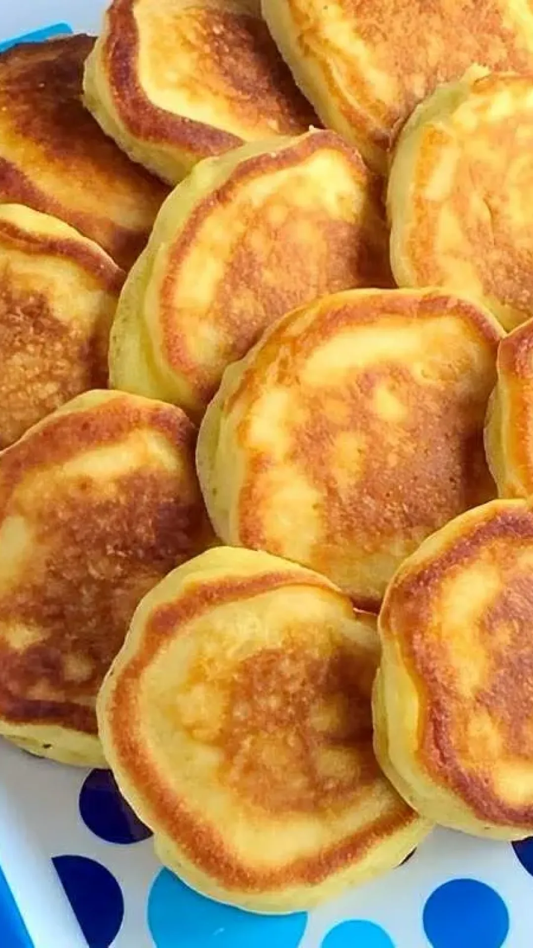 Essa é uma massinha leve fácil e com poucas calorias para substituir o pão no café da manhã
