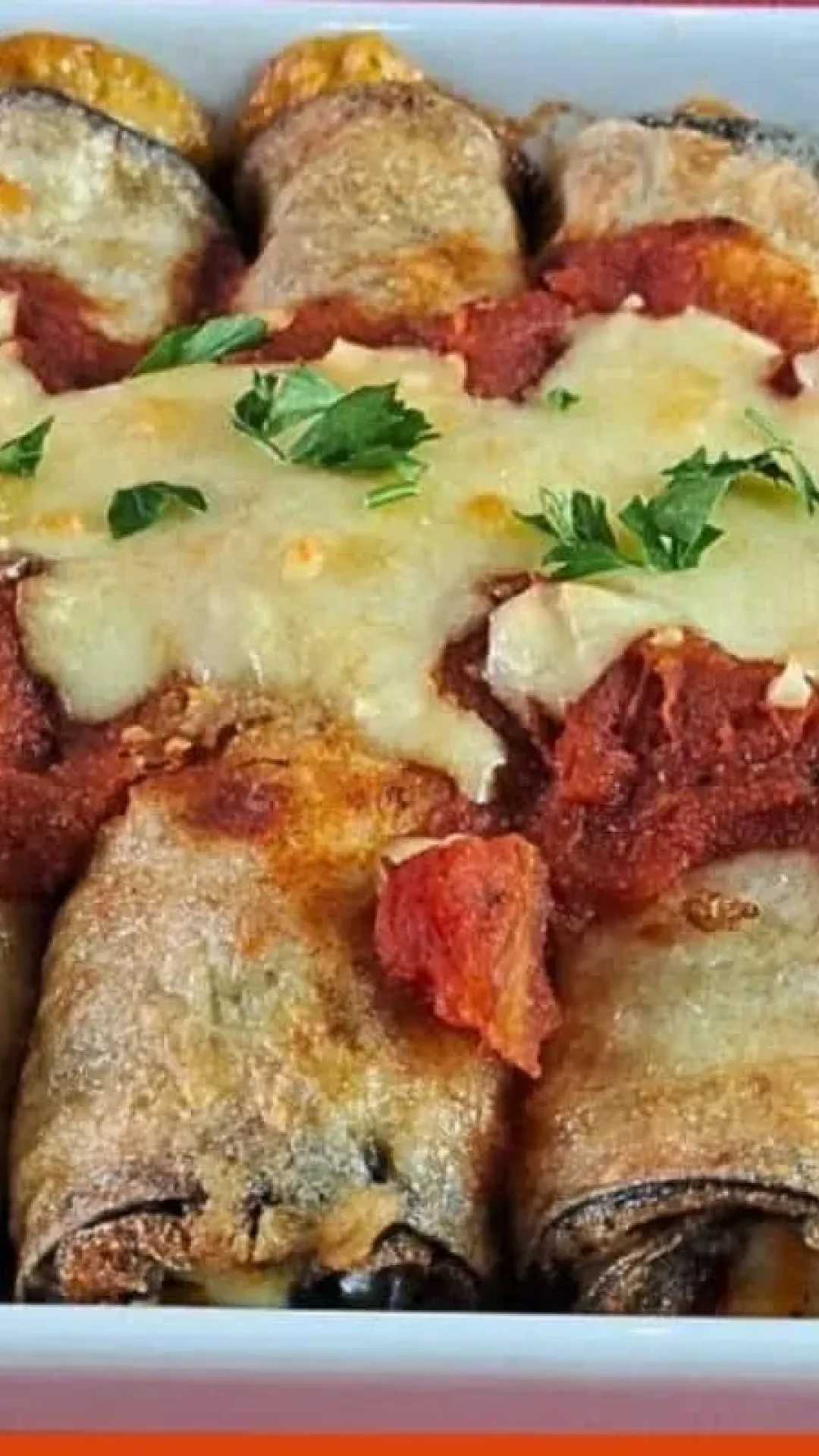 Essa receita de rolinhos de berinjela recheados deixa todo mundo querendo mais no fim de ano