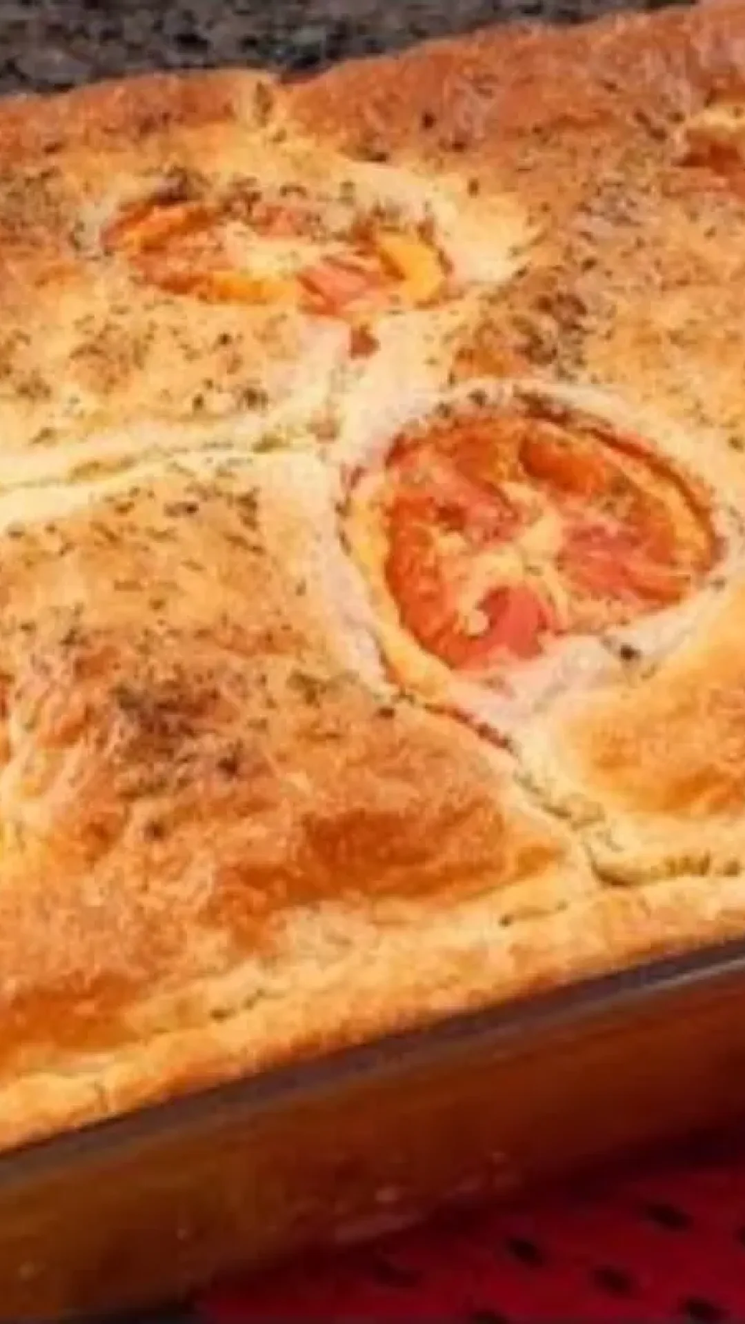 Essa torta de sardinha fica maravilhosa para um jantar diferente em família