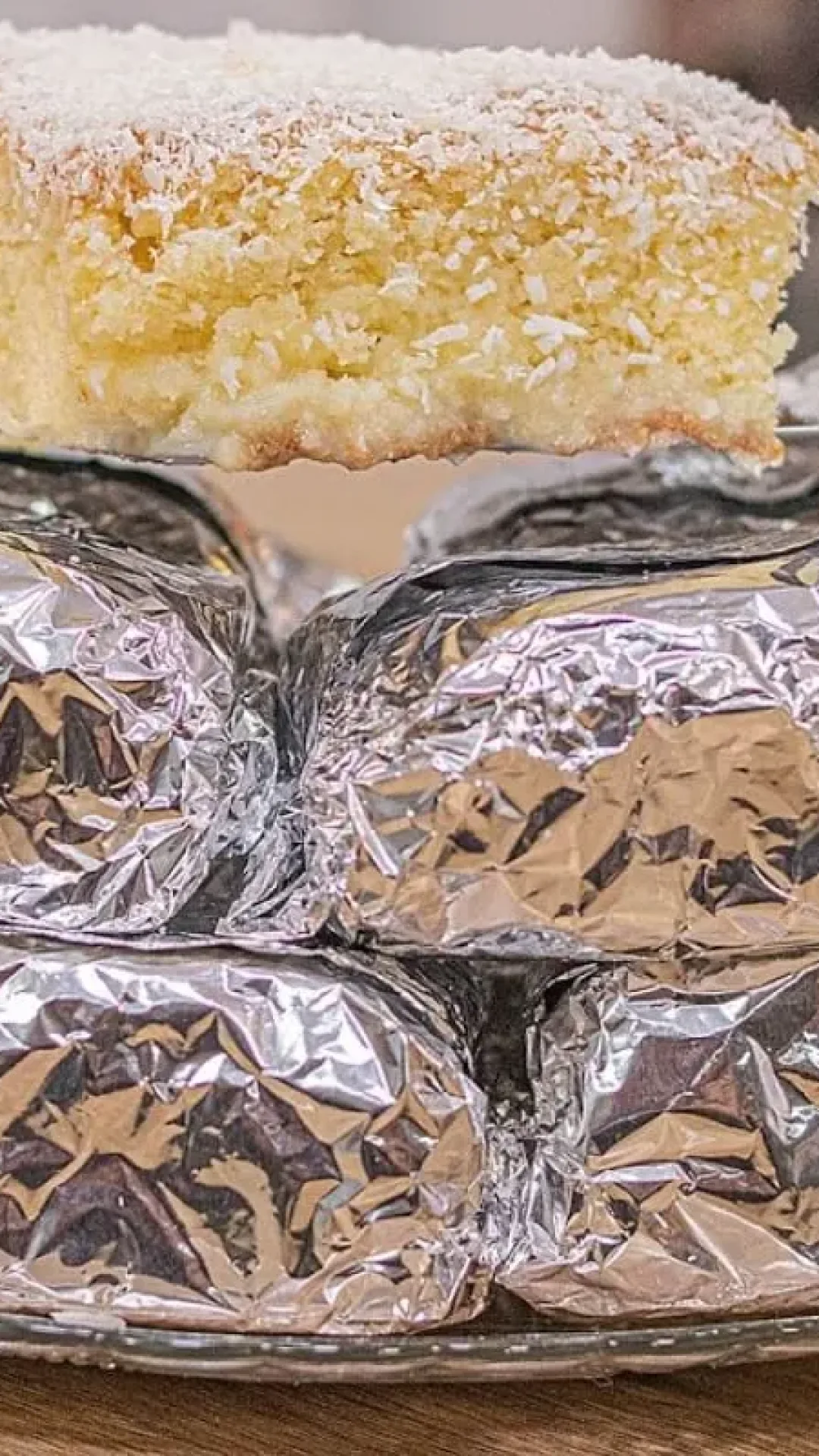 Esse bolo toalha felpuda fica tão molhadinho que serve até com sobremesa do almoço de natal