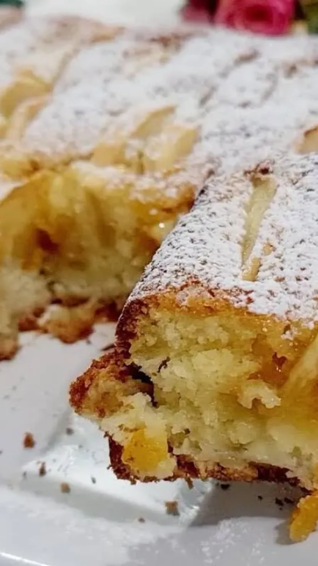 Esse é o bolo de maçã mais molhadinho e macio de todos que já comi