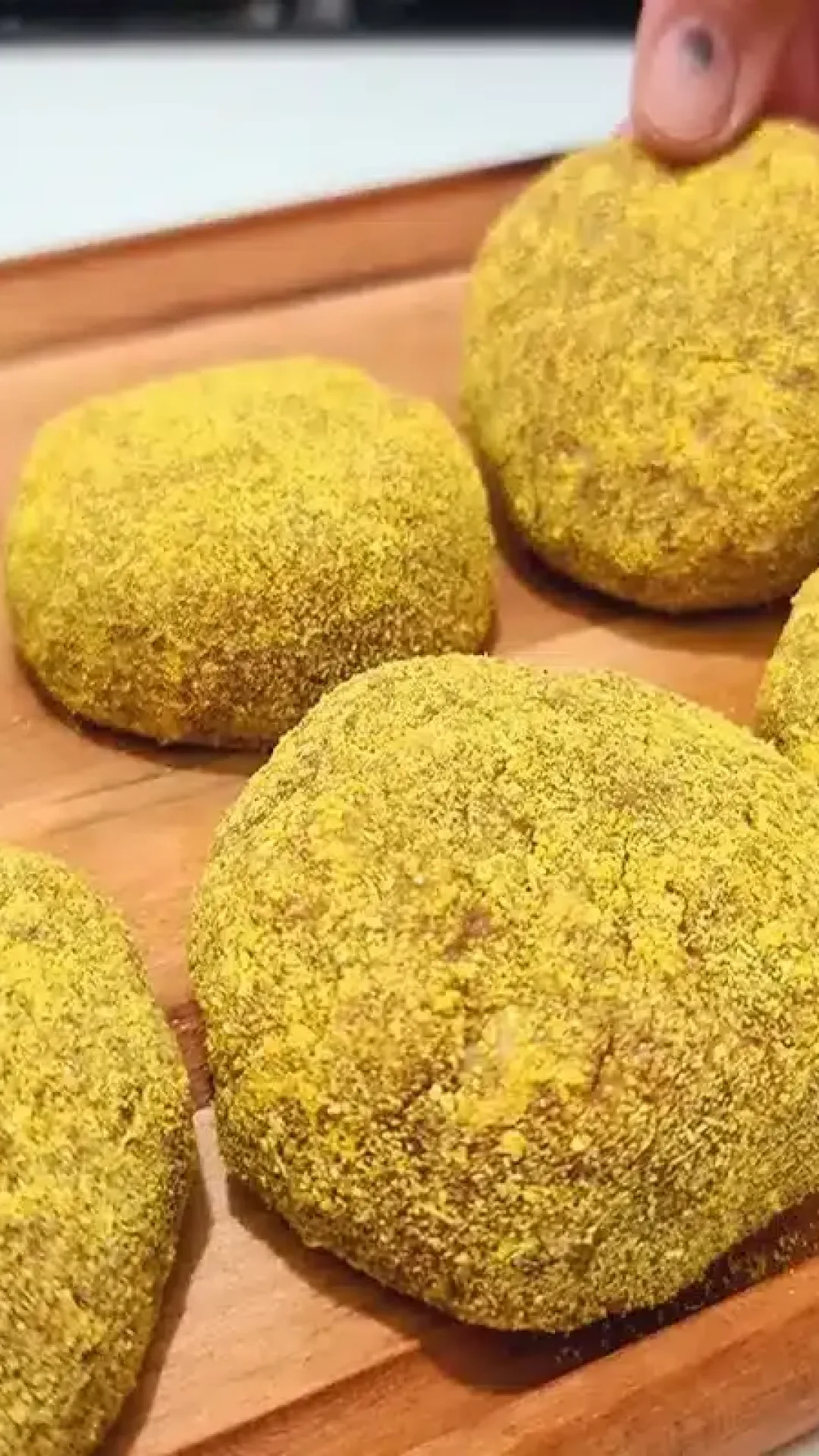 Esse é o melhor bolinho de carne moída que existe: parece salgado de lanchonete