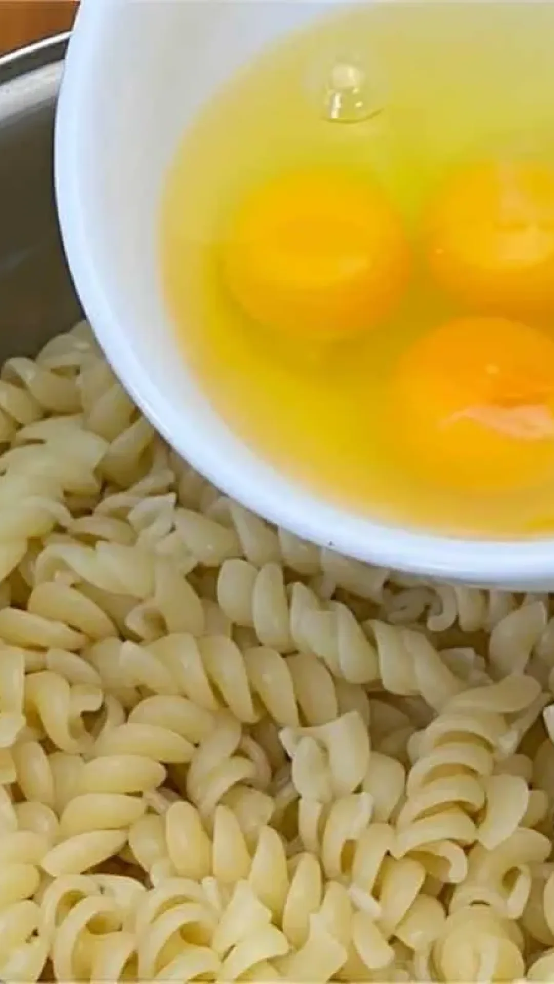 Esse macarrão é a receita mais barata e fácil para o seu almoço