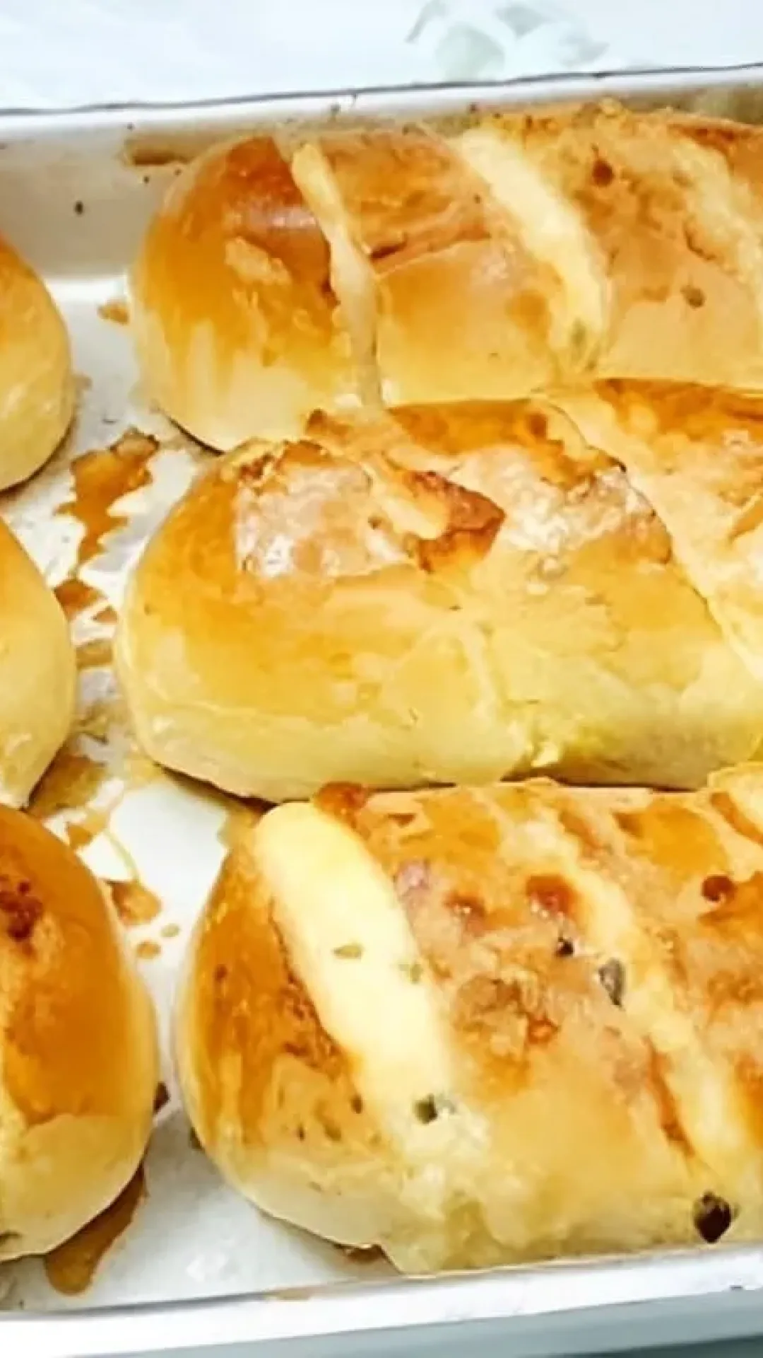 Esse pão de alho cremoso vai fazer o maior sucesso no seu churrasco
