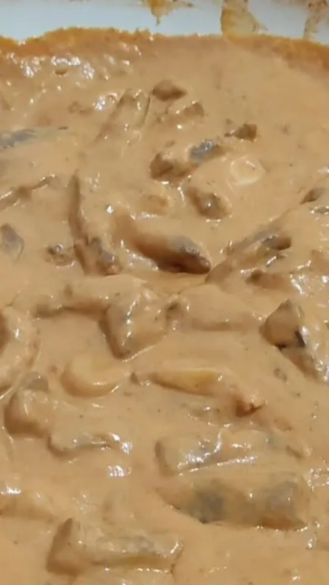 Estrogonofe de restaurante cremoso: receita profissional para você fazer no seu almoço