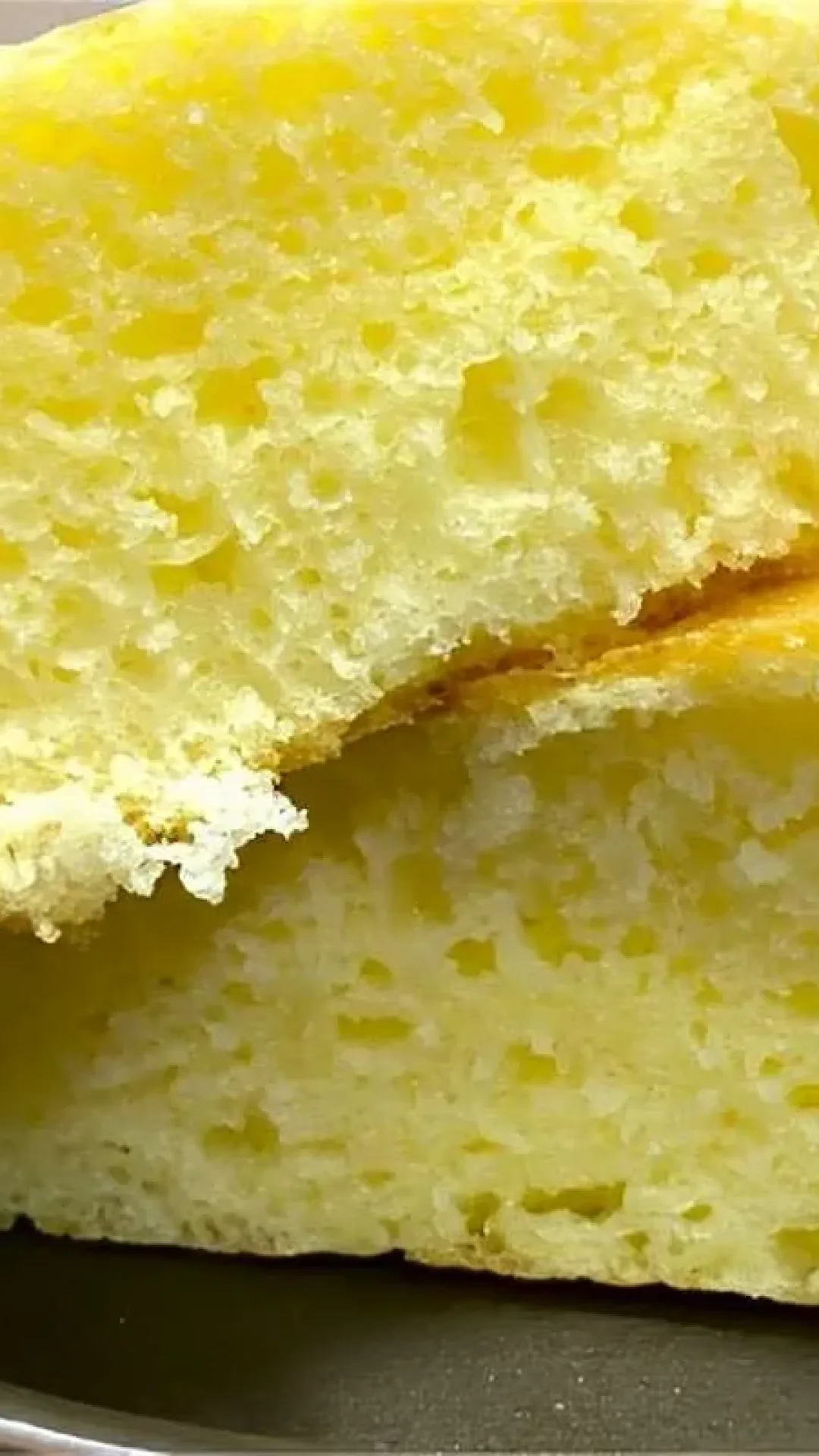 Faço meu pão caseiro dentro de uma frigideira para o café da manhã