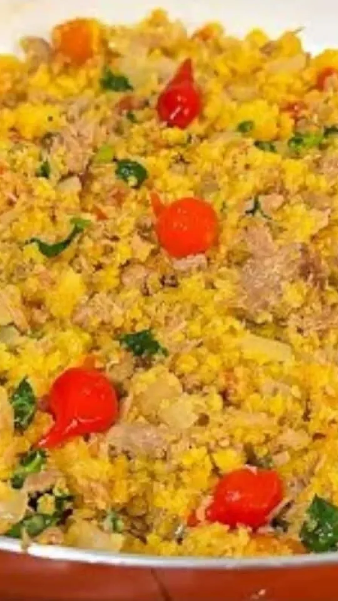 Farofa de cuscuz com atum fácil e deliciosa para completar o seu cardápio de réveillon