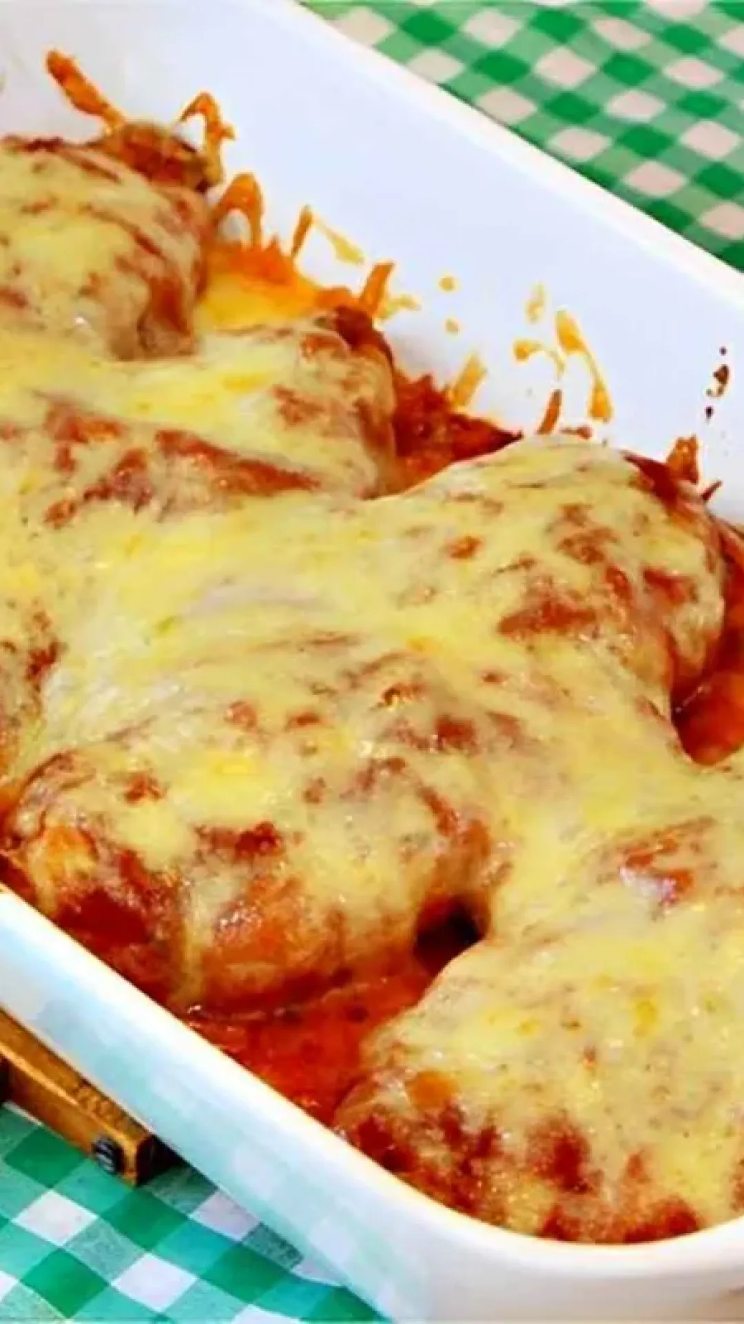 Filé de frango à parmegiana simples e muito prático para o seu almoço ou jantar