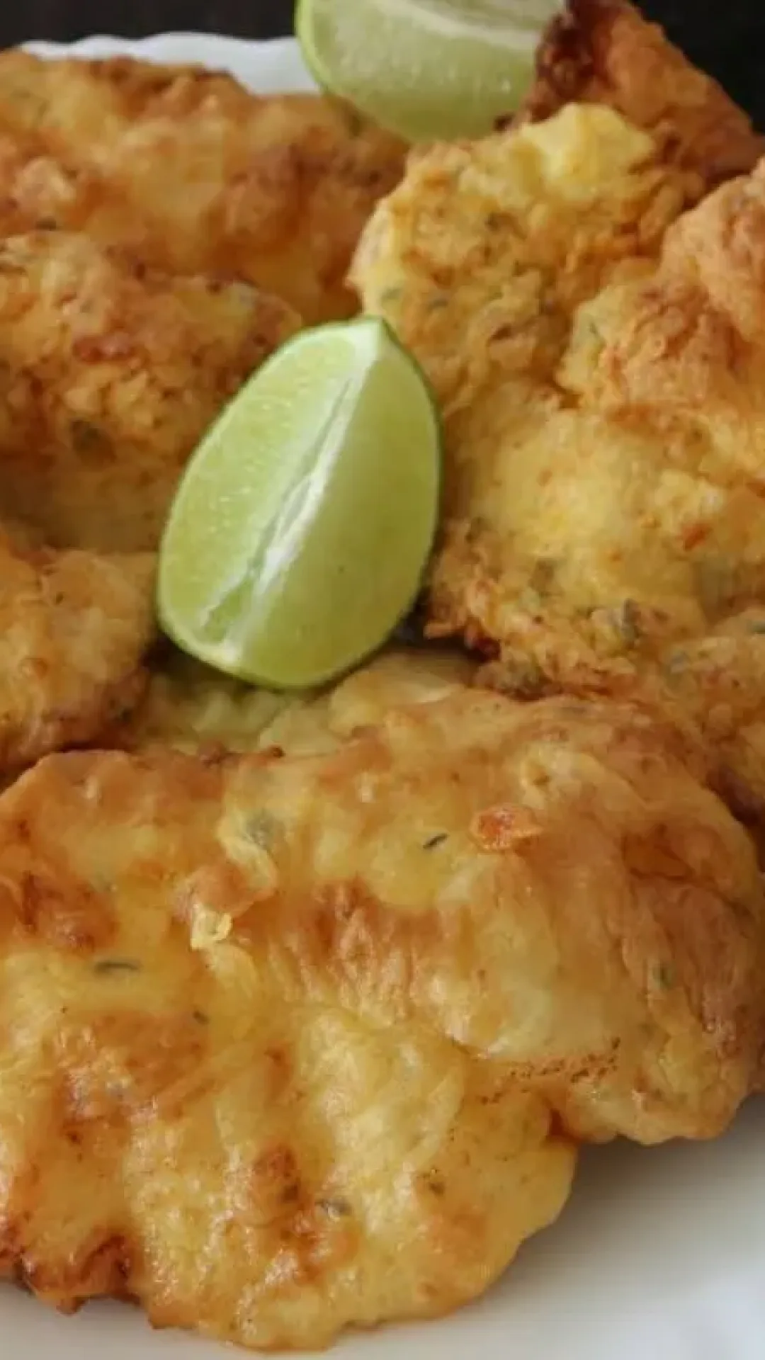 Filé de frango empanado com apenas 1 ingrediente e super crocante: receita de frango fácil