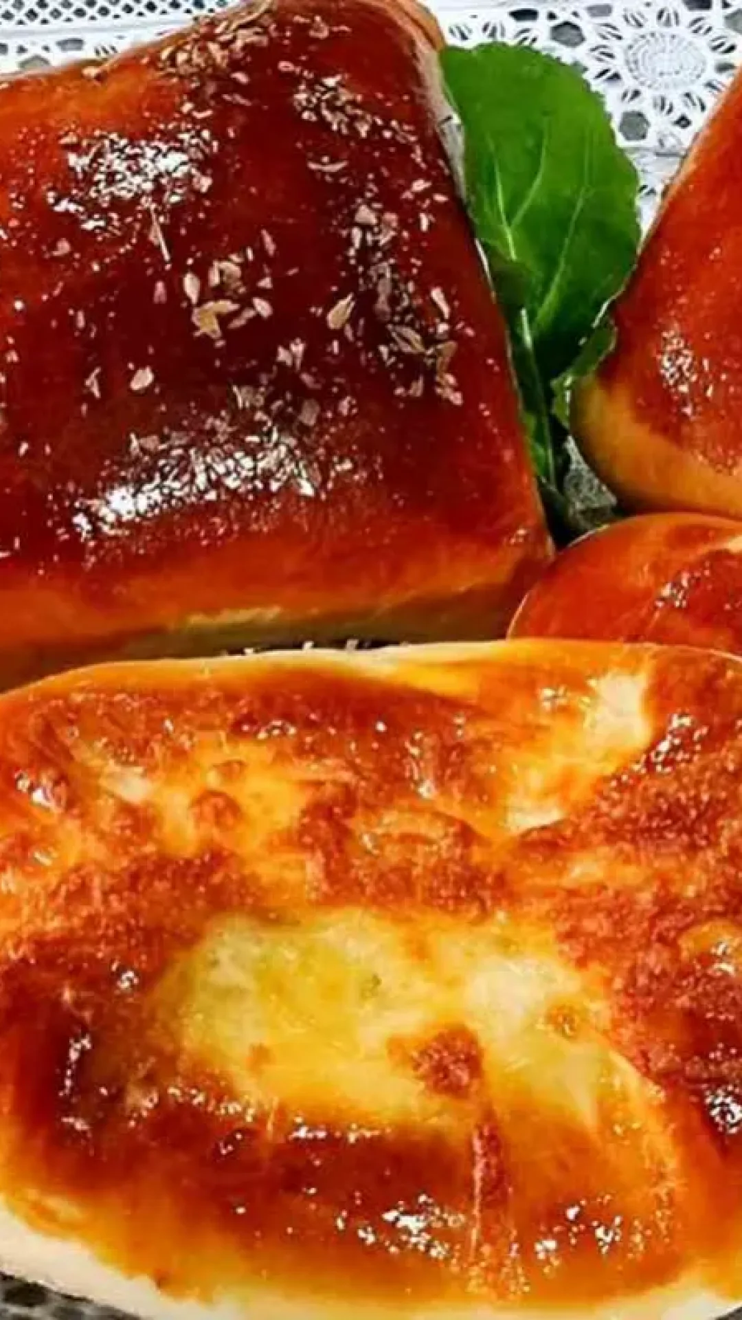 Fiz 5 tipos de salgados utilizando essa massa para salgados assados