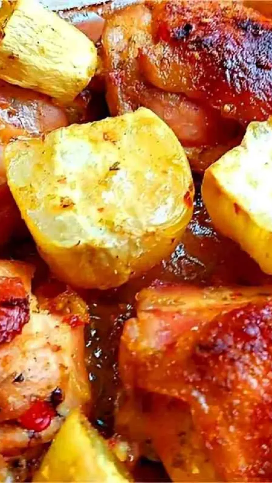 Frango assado com batatas com um segredo especial para temperar