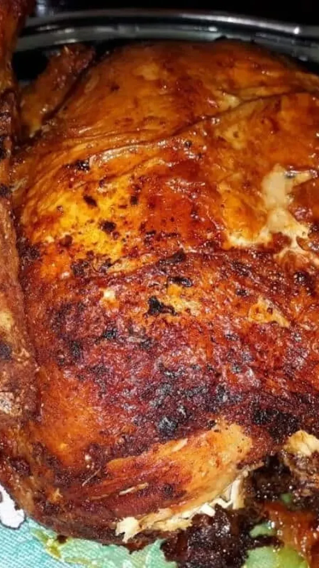 Frango assado na panela de pressão vai surpreender você de tão bom que fica