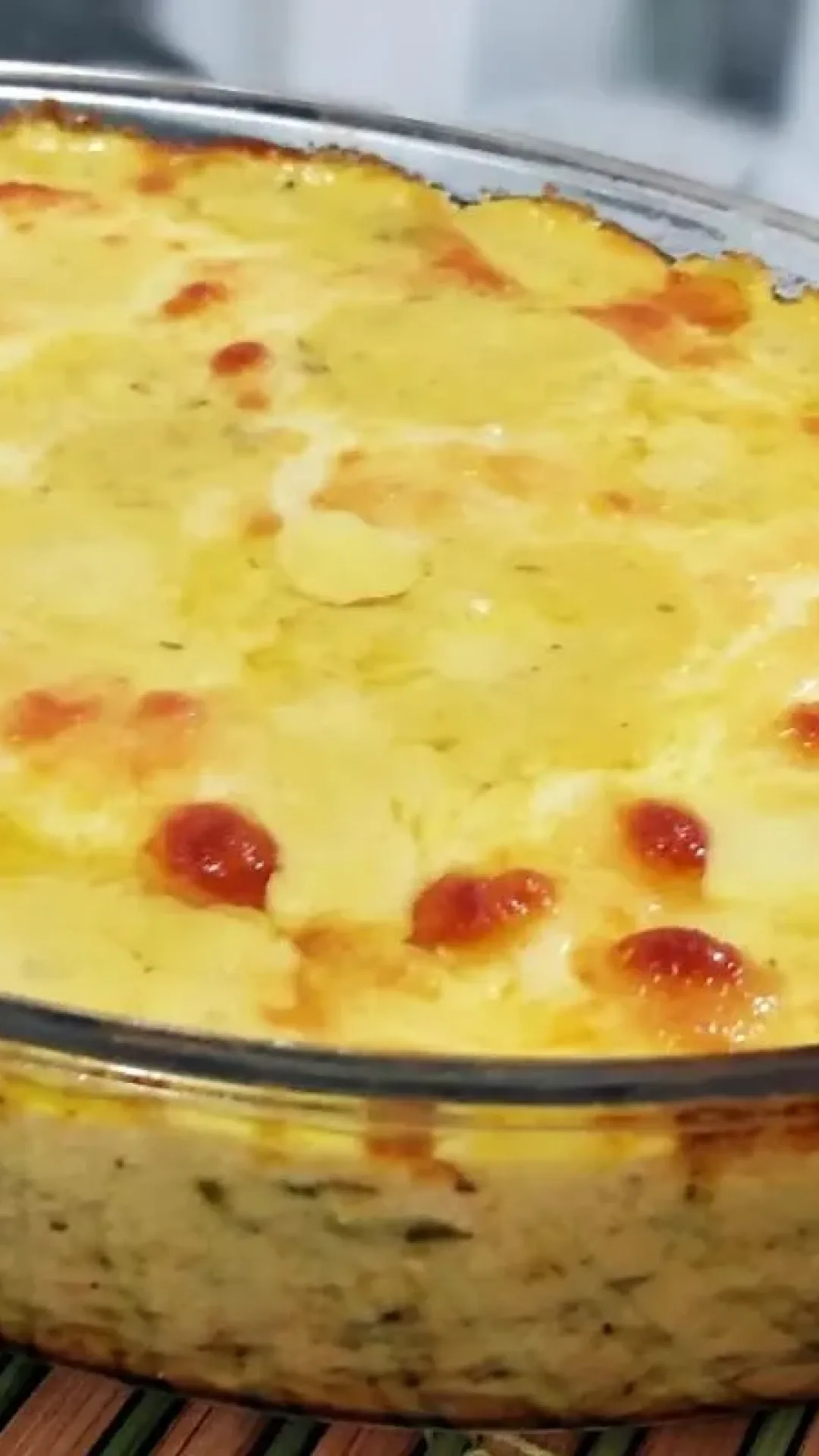 Frango com creme de milho gratinado: prato cremoso e delicioso para o almoço