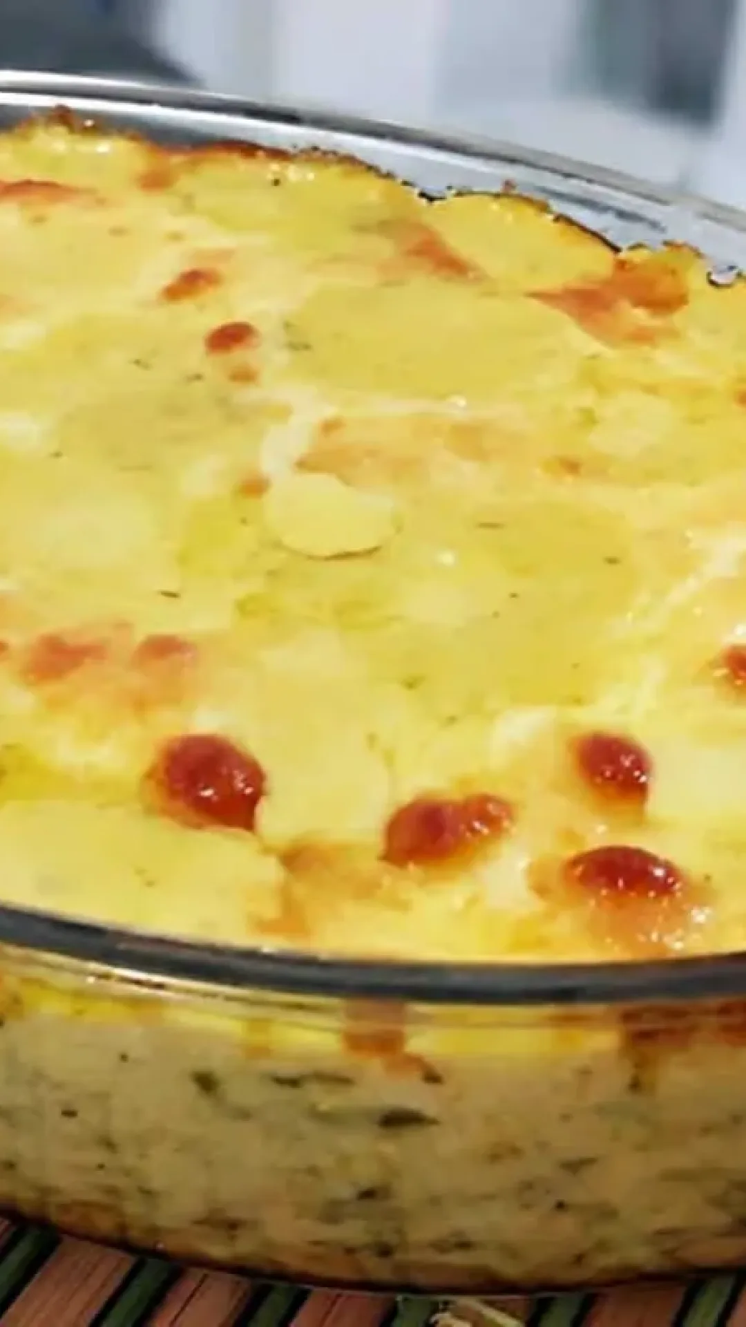 Frango com creme de milho gratinado um prato econômico e delicioso para o almoço ou jantar