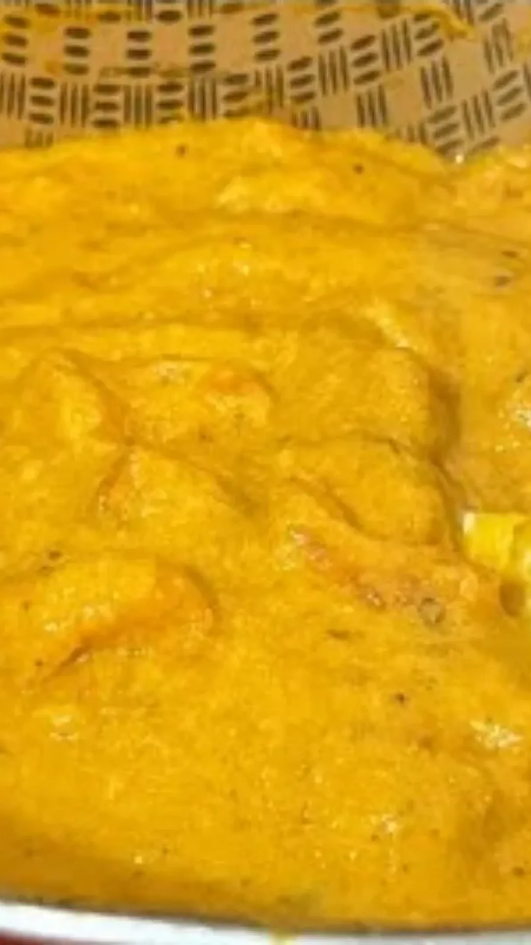 Frango com creme de milho super cremoso e fácil de fazer para o almoço