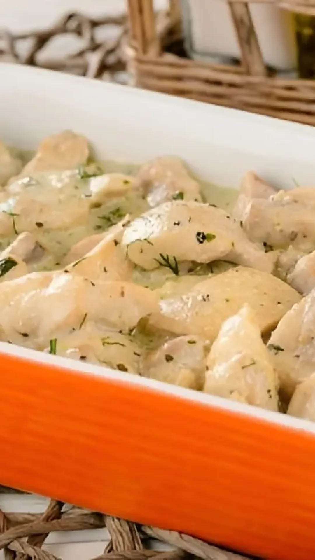 Frango cremoso com creme de leite e requeijão muita praticidade para seu almoço ou jantar