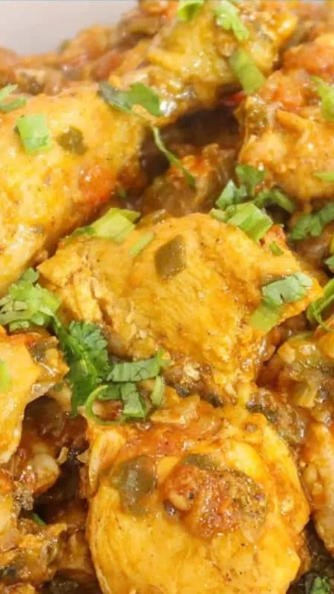 Frango guisado que eu comia na casa da minha avó aos finais de semana