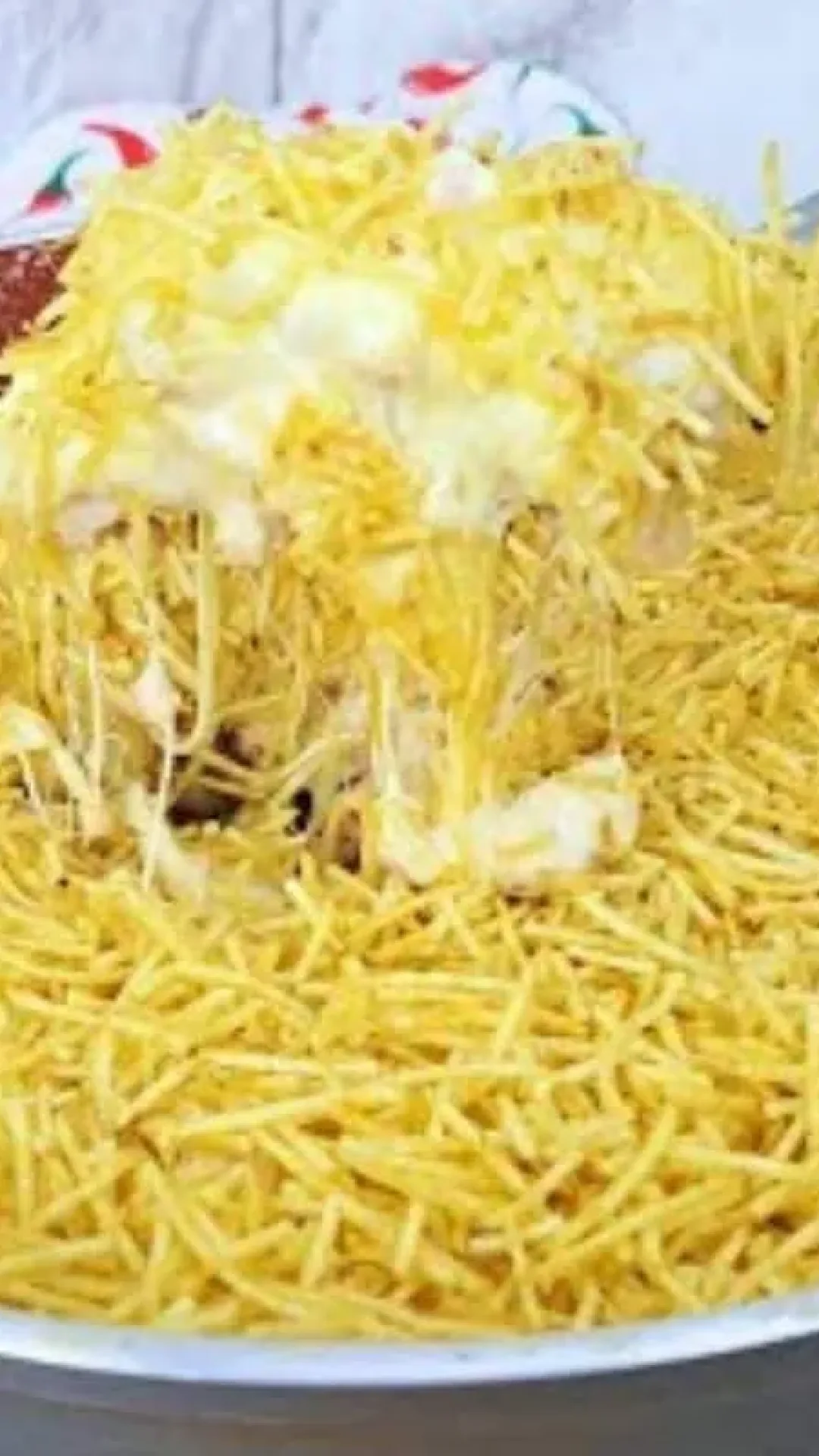 Fricassê de linguiça cremoso e delicioso preparado em uma só panela sem bagunça