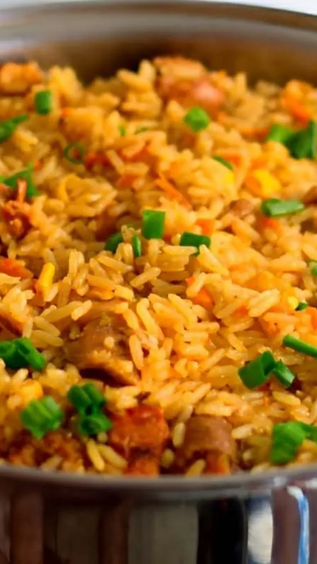 Galinhada simples e deliciosa para variar o cardápio do dia a dia
