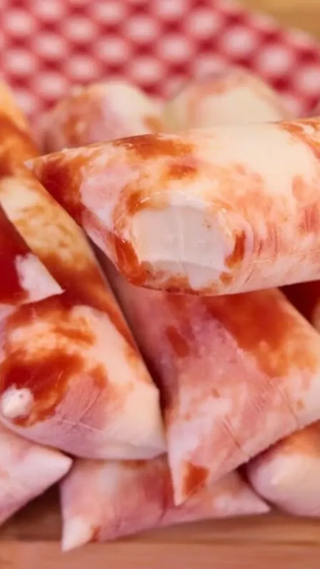 Geladinho gourmet Romeu e Julieta: fácil e cremoso para o verão