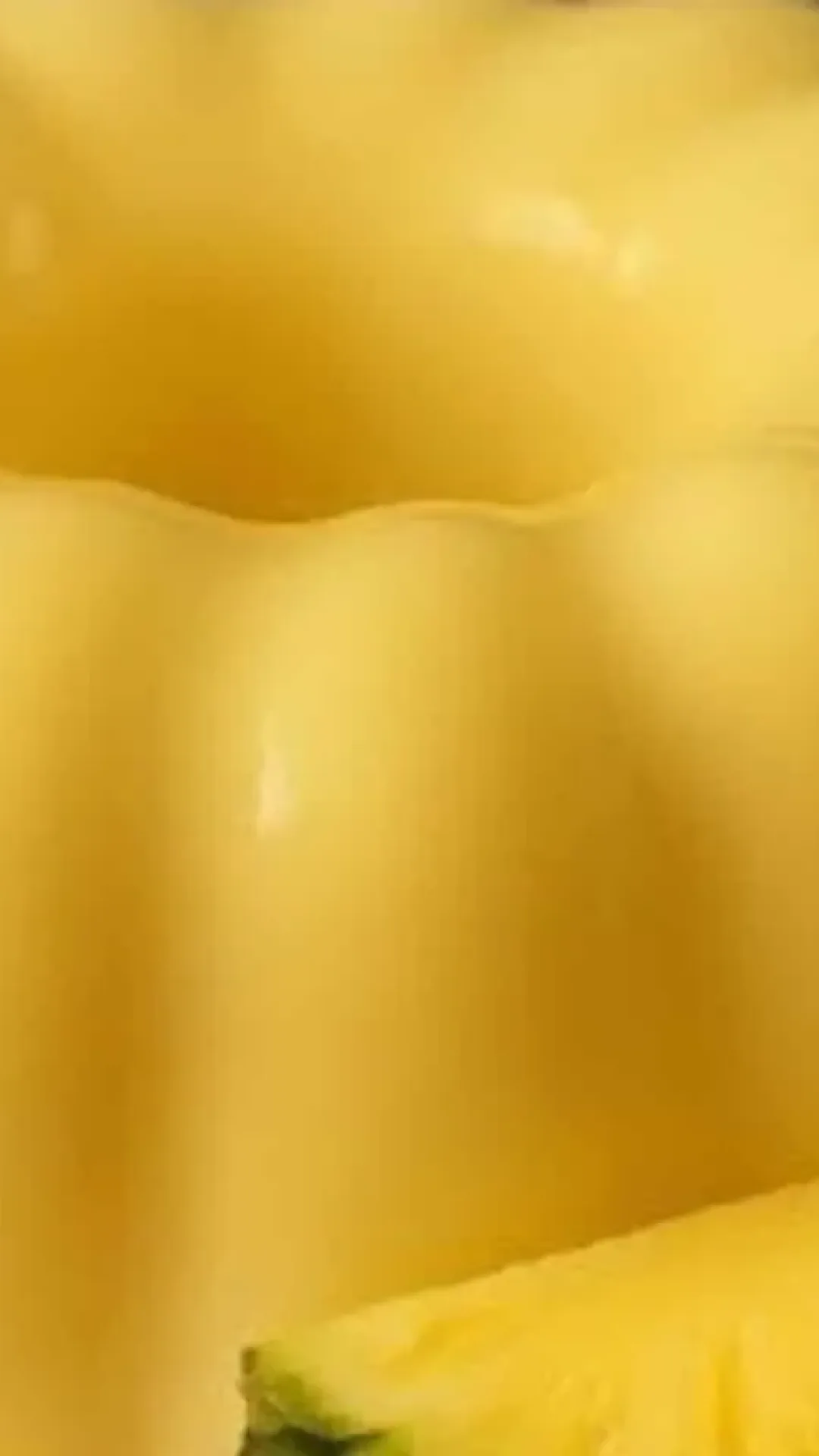 Gelatina de abacaxi com um segredo especial que deixa a sobremesa mais cremosa e refrescante