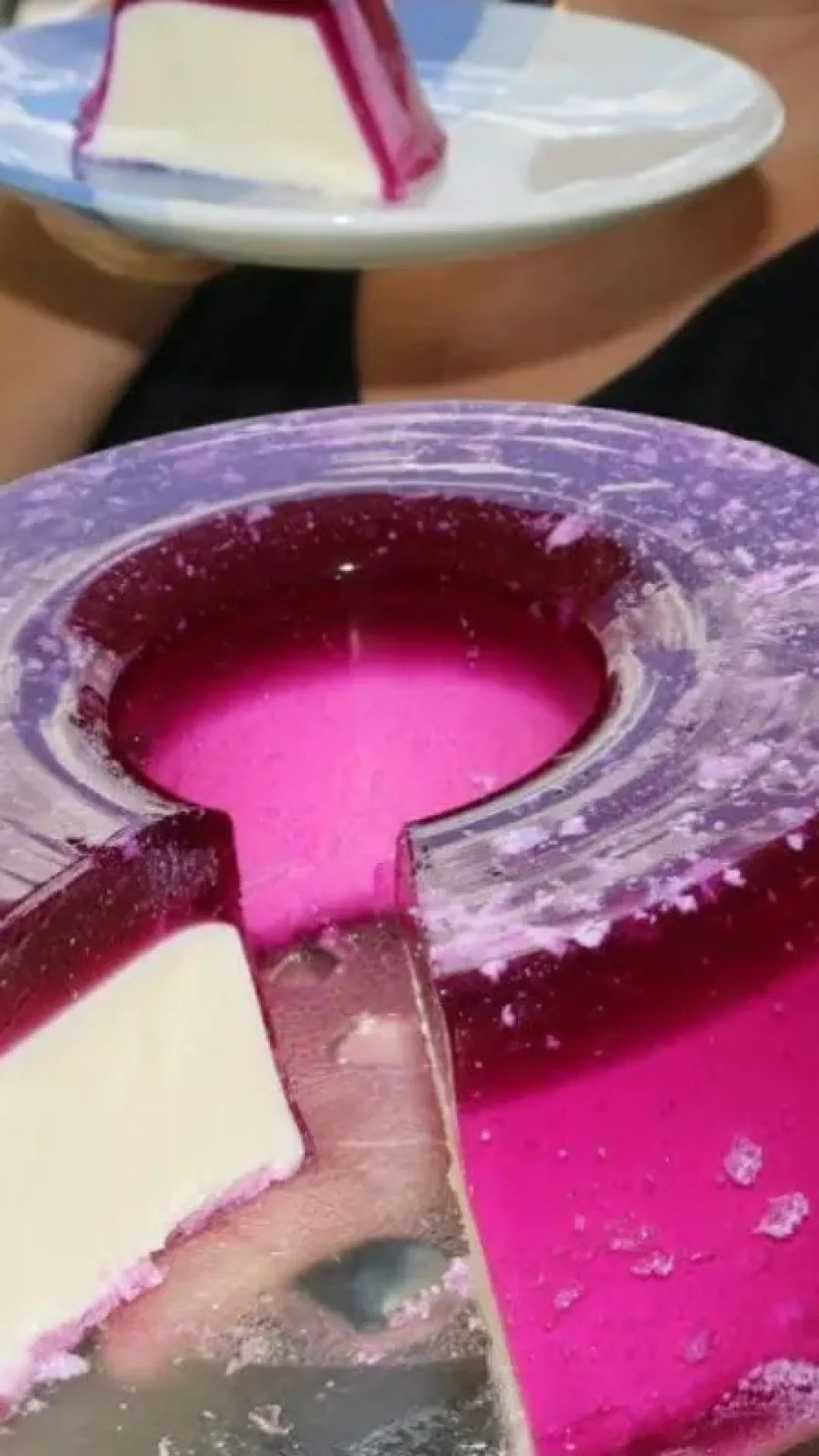 Gelatina recheada com pudim é a sobremesa que mais vai fazer sucesso no seu Natal