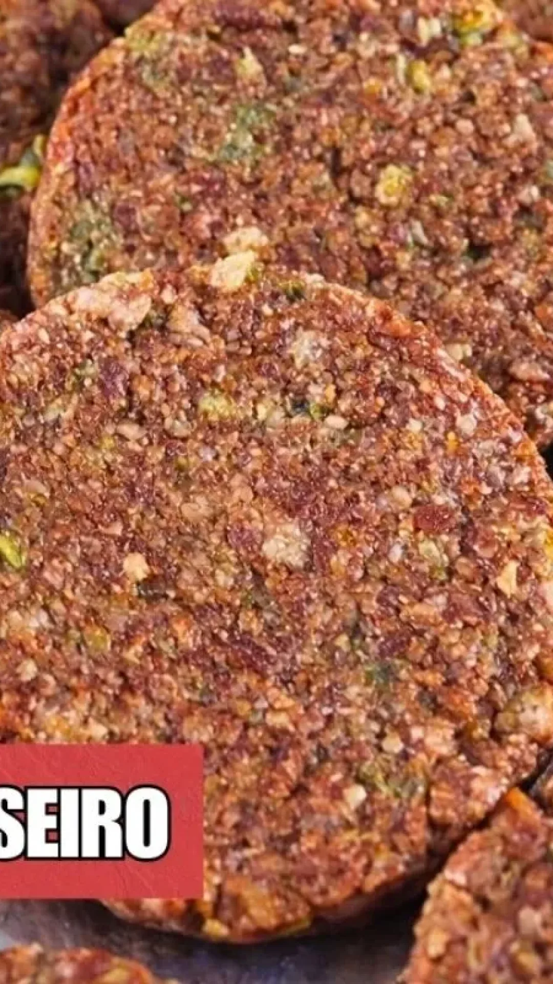 Hambúrguer caseiro muito suculento, saboroso e bem temperado, com um segredo especial