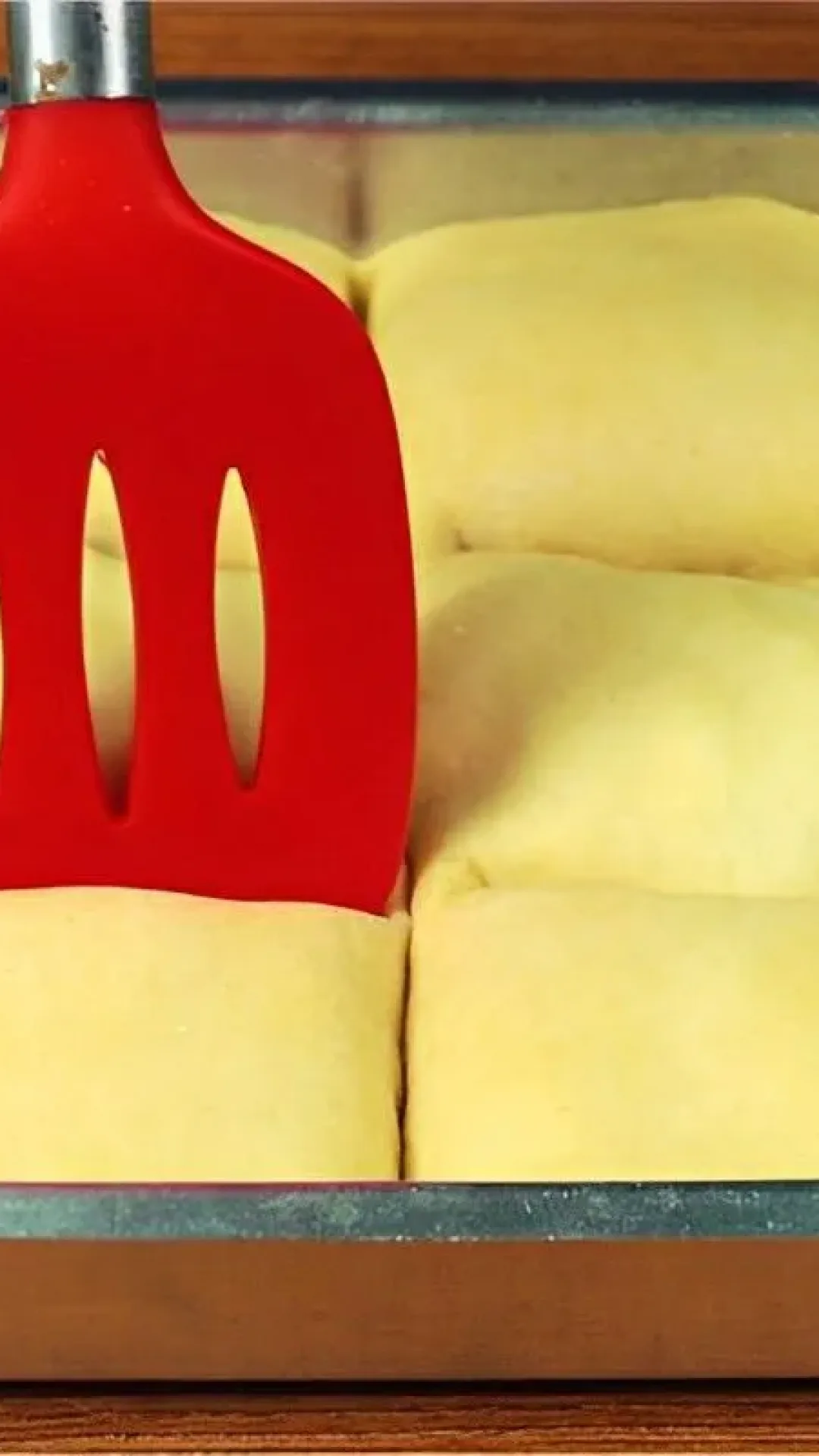 Lanche assado no forno fofinho e delicioso para comer a qualquer hora