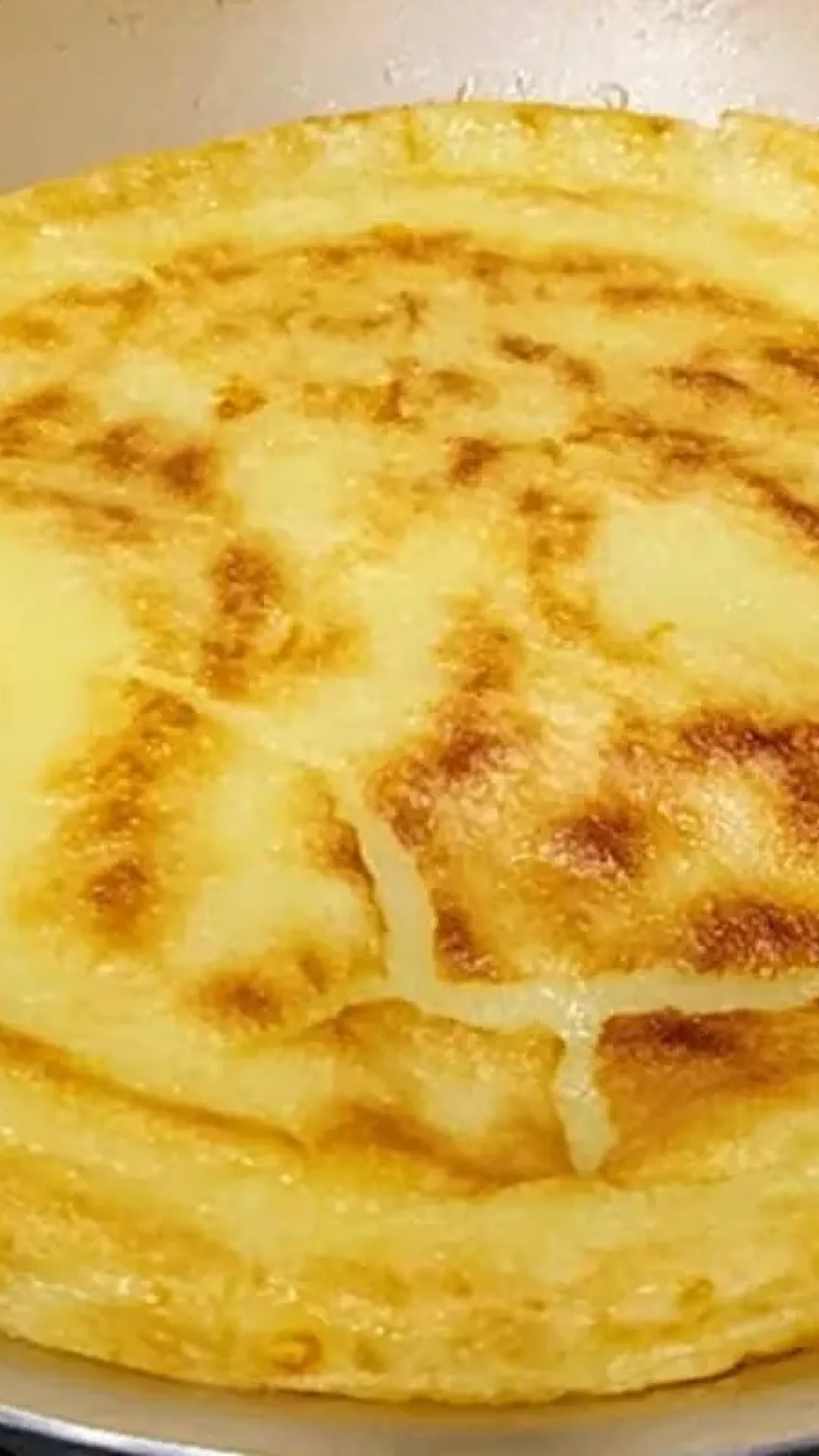 Lanche de frigideira, que é o mais rápido e prático do mundo para quando bate aquela fome