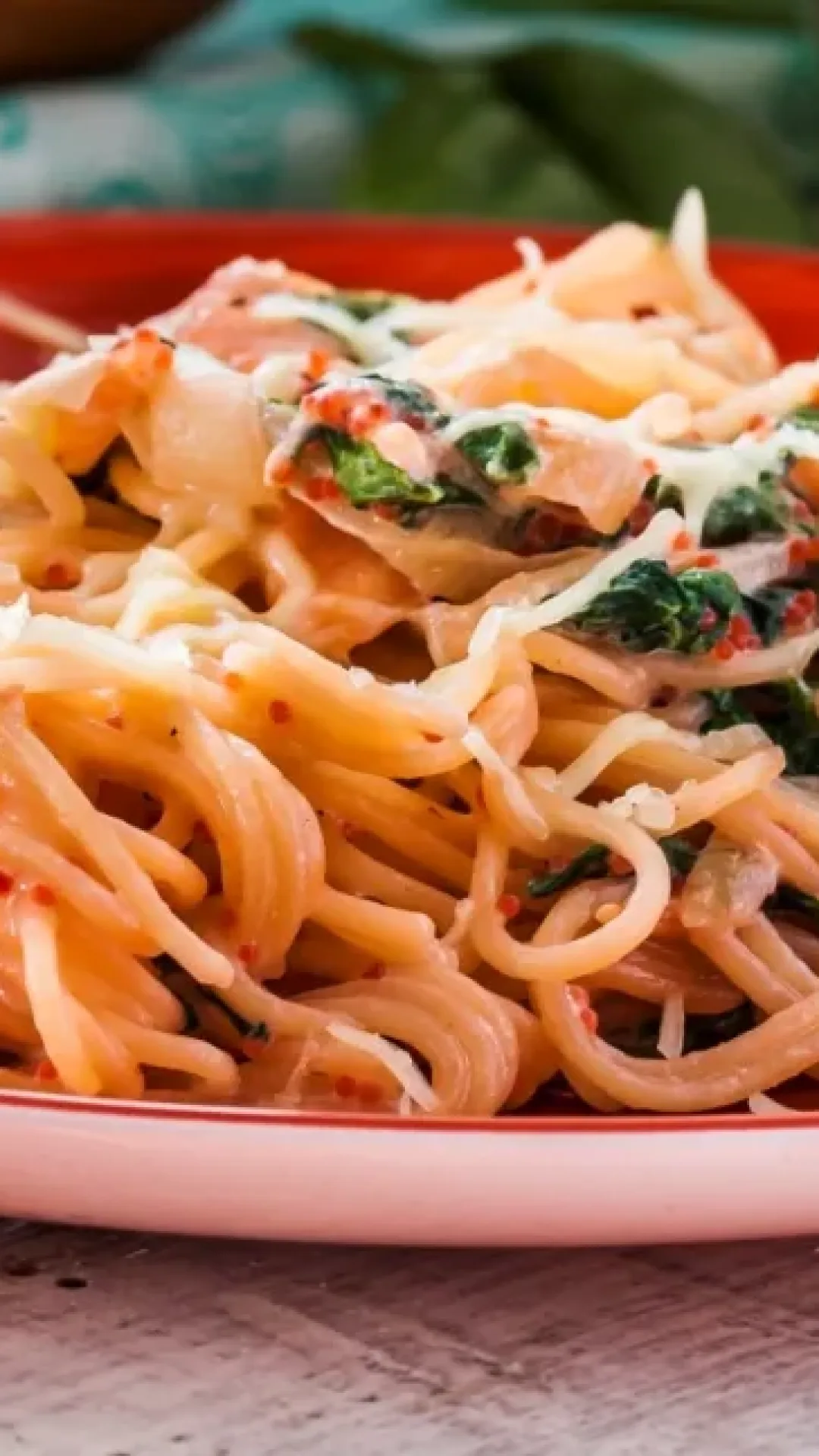 Macarrão alho e óleo com bacon