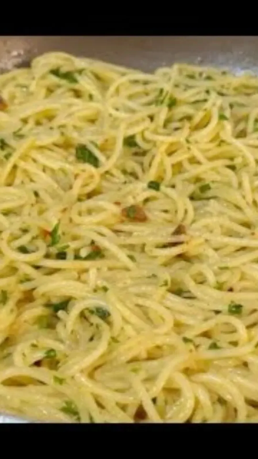 Macarrão alho e óleo: o segredo para deixar o seu espaguete muito mais cremoso e saboroso