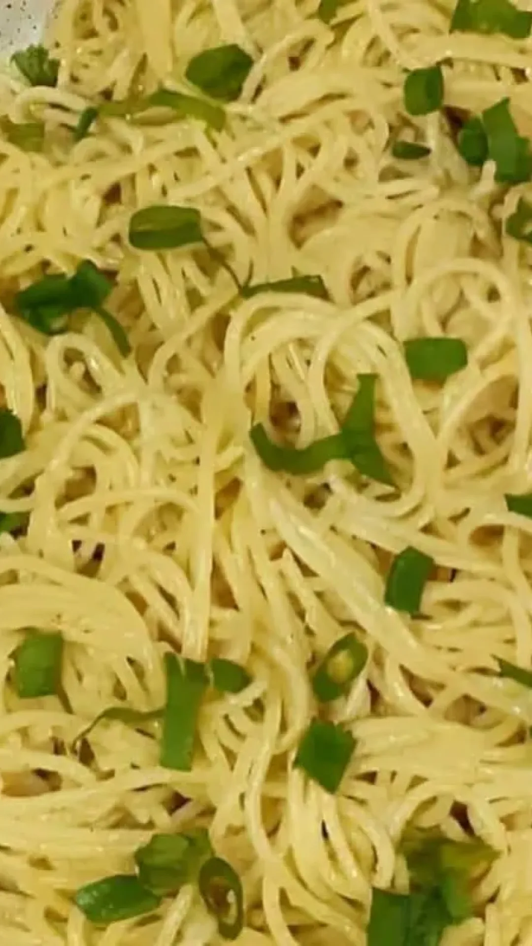 Macarrão alho e óleo um prato simples e delicioso que todo mundo adora