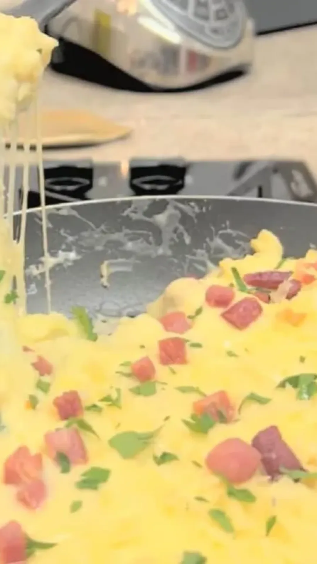 Macarrão com creme de batata muito fácil de fazer para seu almoço de hoje