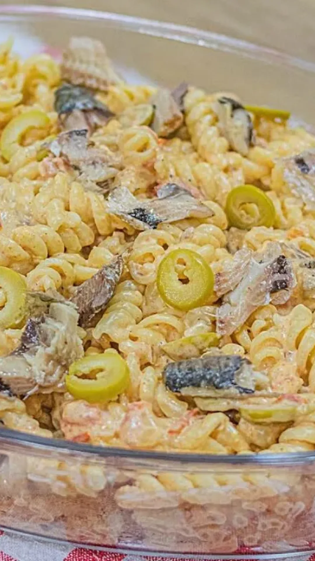 Macarrão cremoso com sardinha feito em minutos, receita prática e deliciosa para o dia a dia