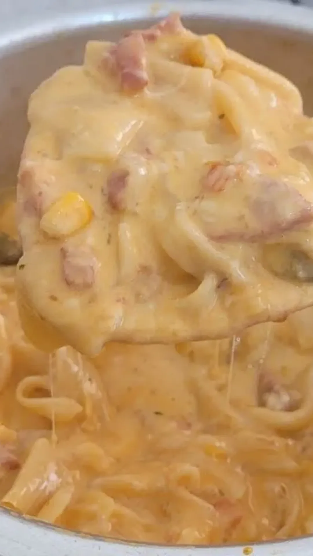 Macarrão cremoso de panela de pressão: uma receita deliciosa e muito rápida de fazer