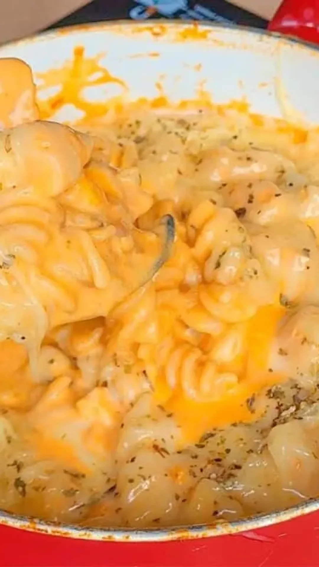 Macarrão de preguiçoso feito em poucos minutos e que agrada a família inteira