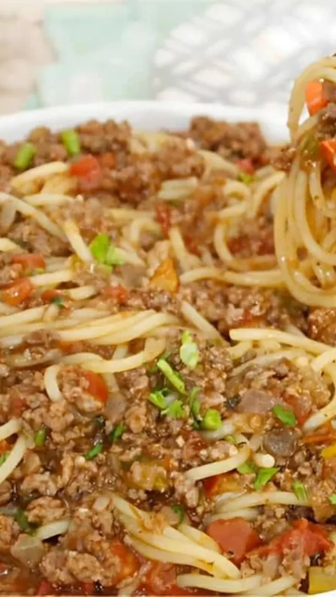 Macarronada de carne moída simples e deliciosa para o seu almoço ou jantar