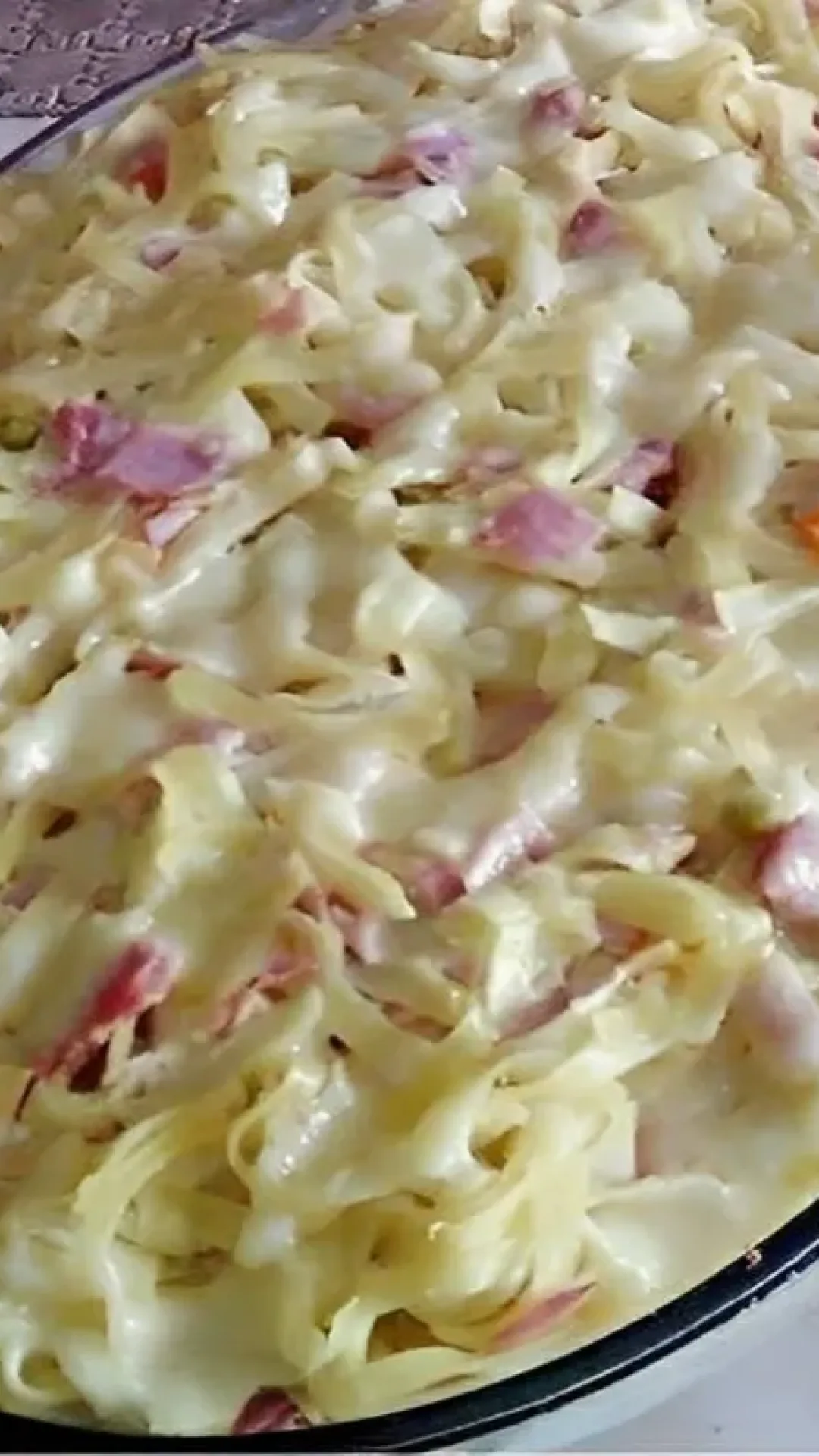 Macarronada especial com molho branco presunto e ervilhas maravilhosa faço sempre