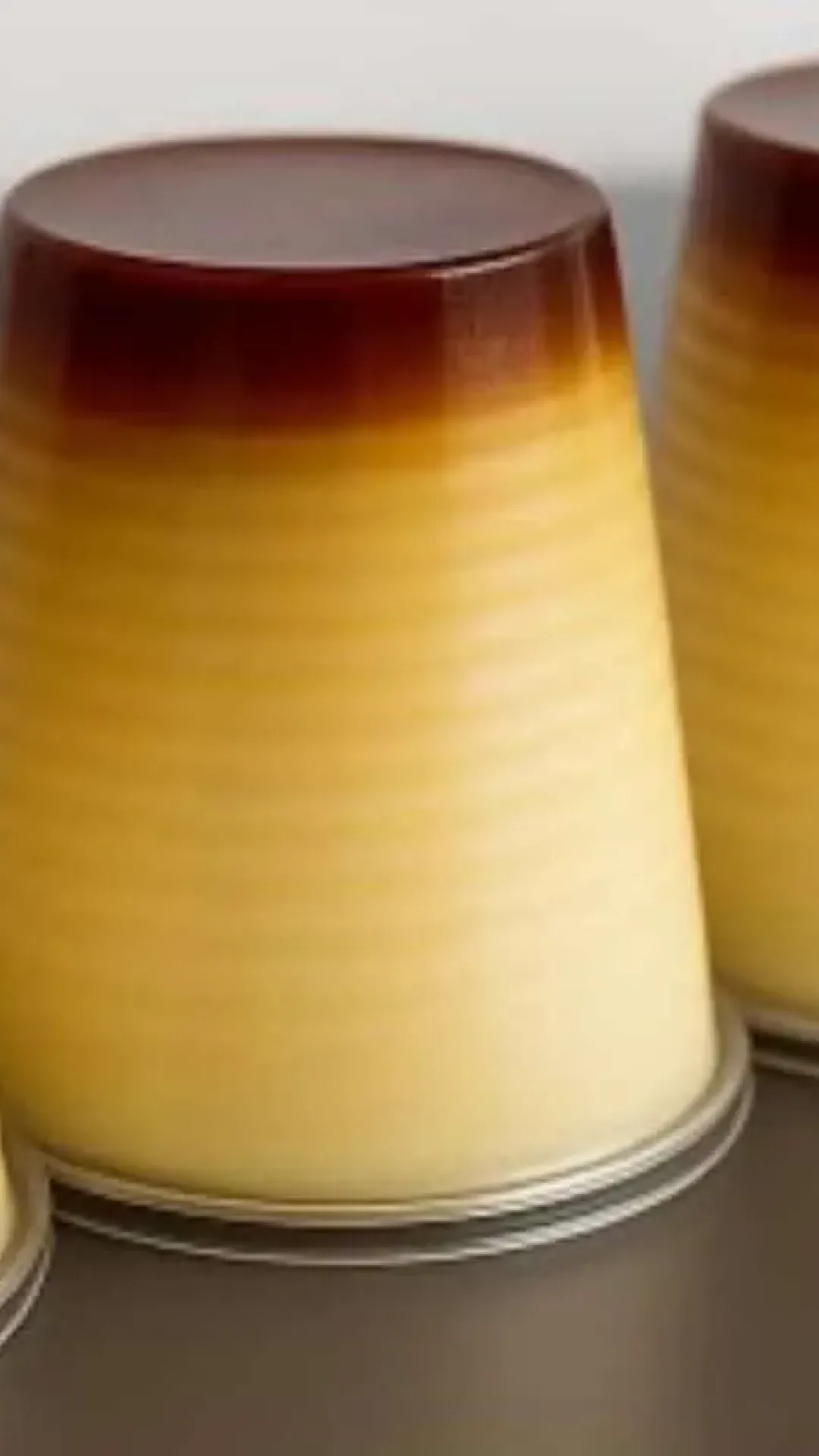 Manjar de coco no copo feito sem fogo rápido e fácil para sobremesa leve e saborosa