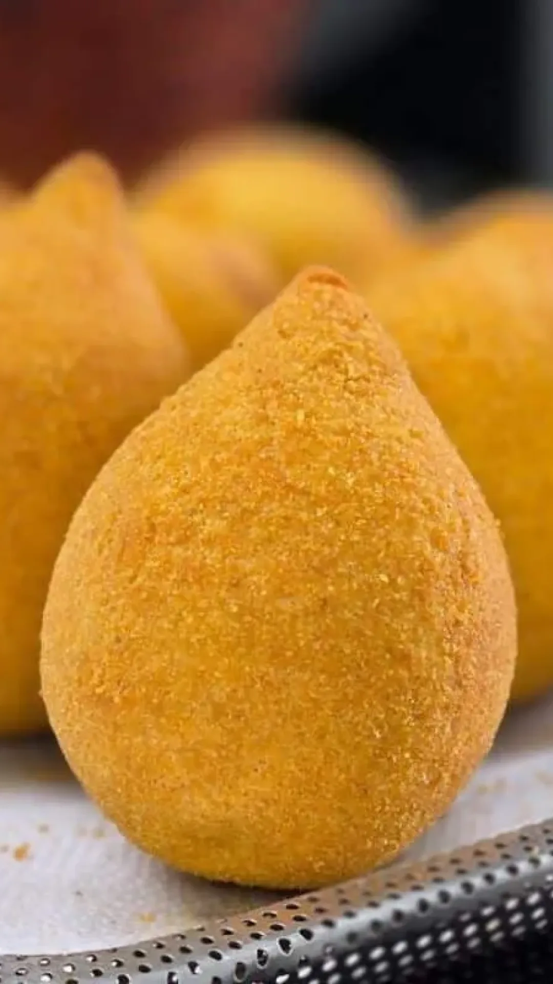 Massa de coxinha perfeita douradinha por fora e cremosa por dentro
