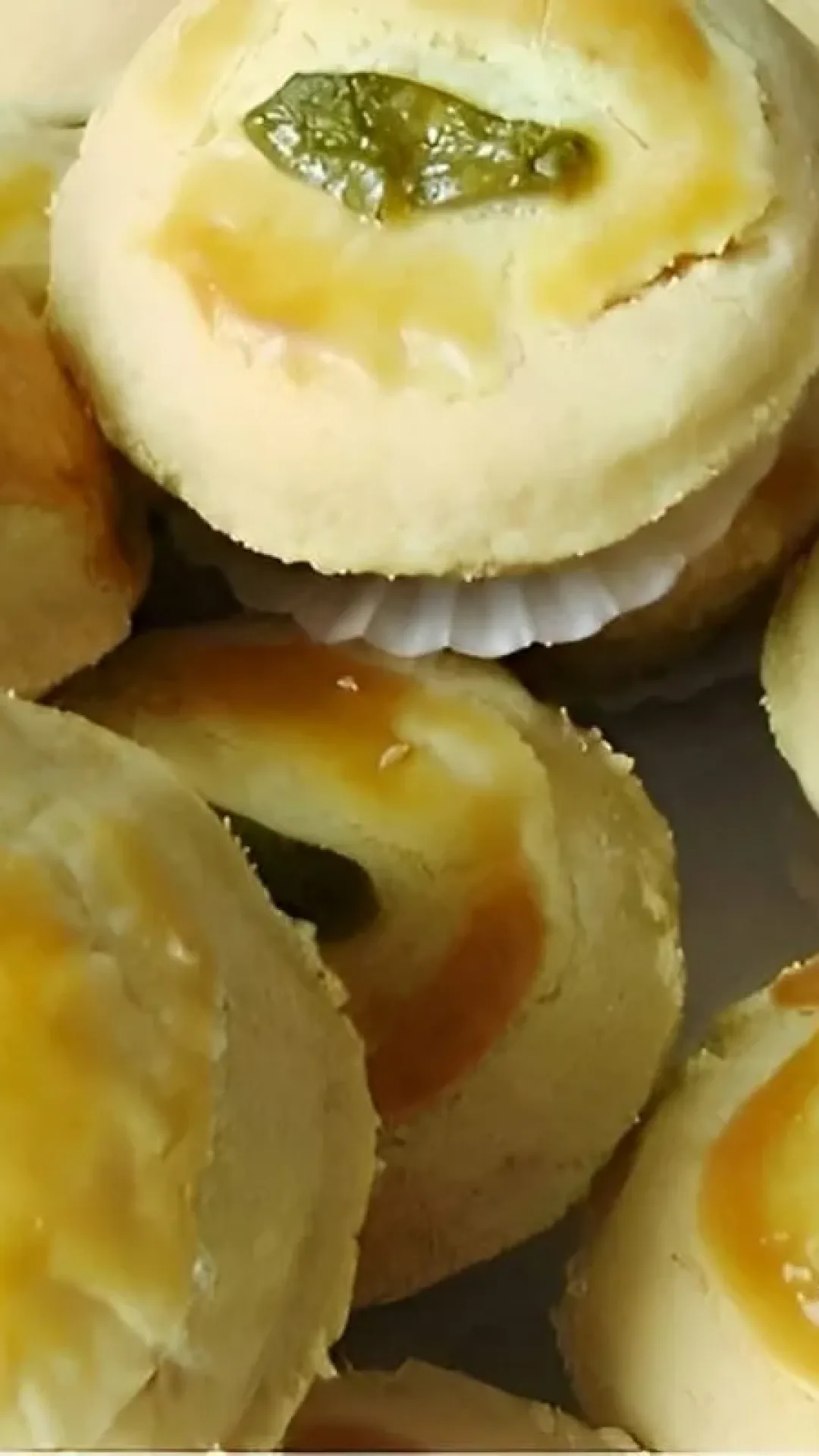 Massa de empada com 3 ingredientes é só misturar colocar nas forminhas e assar