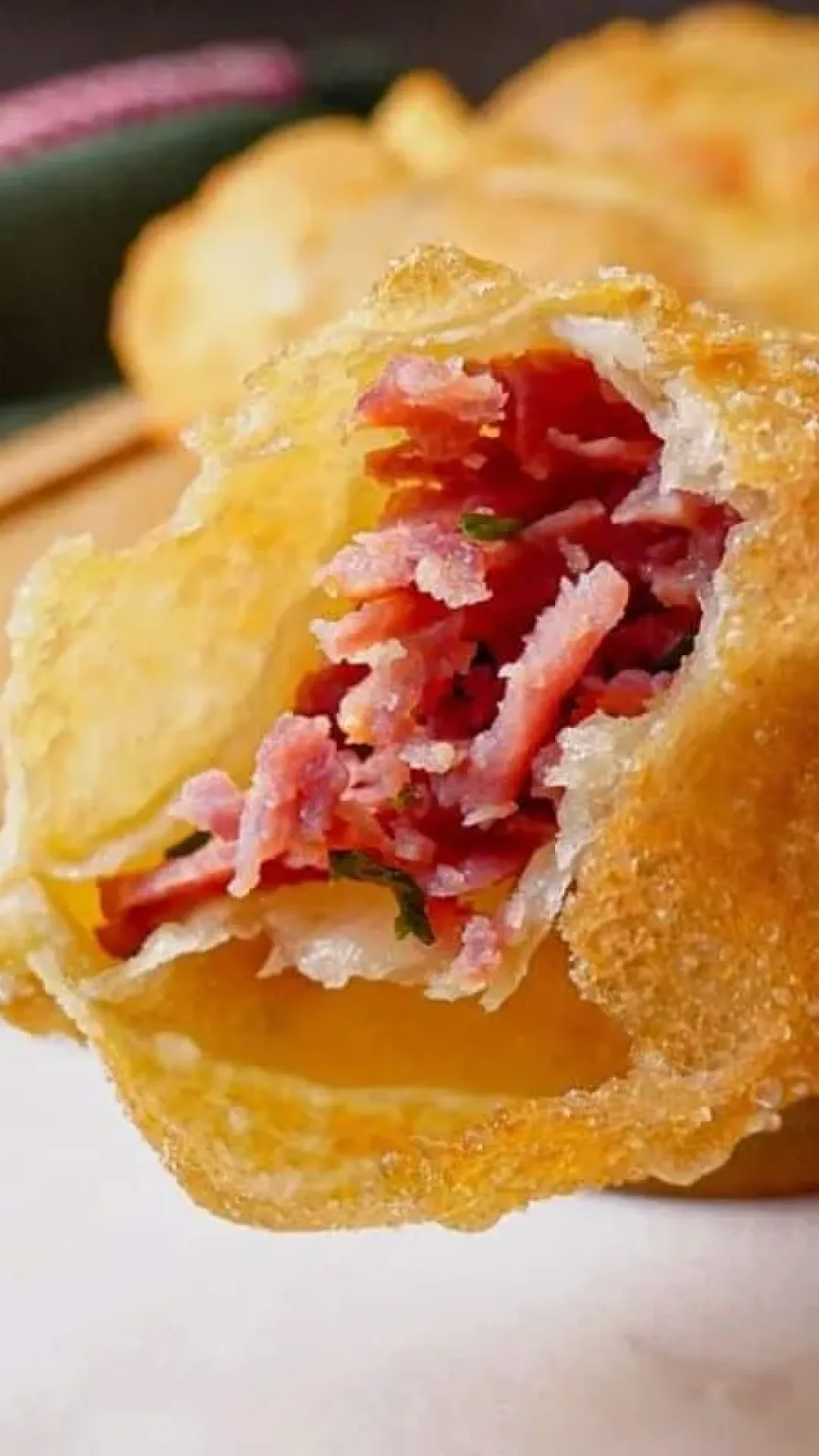 Massa de pastel caseira: para fazer aquele pastelzinho de feira super sequinho e crocante